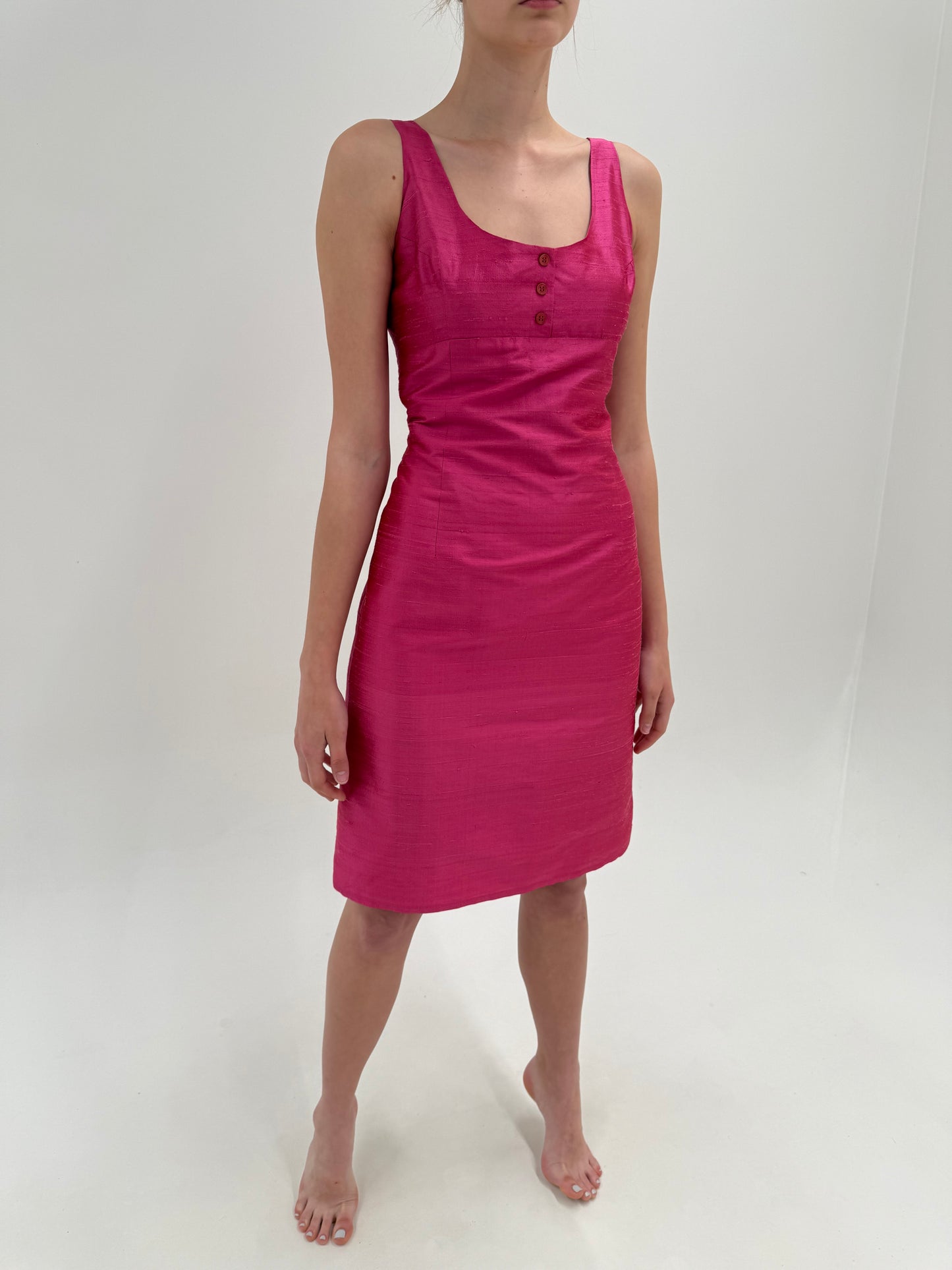 Rochie Barbie pink din mătase naturală dupioni perlata în croi clasic