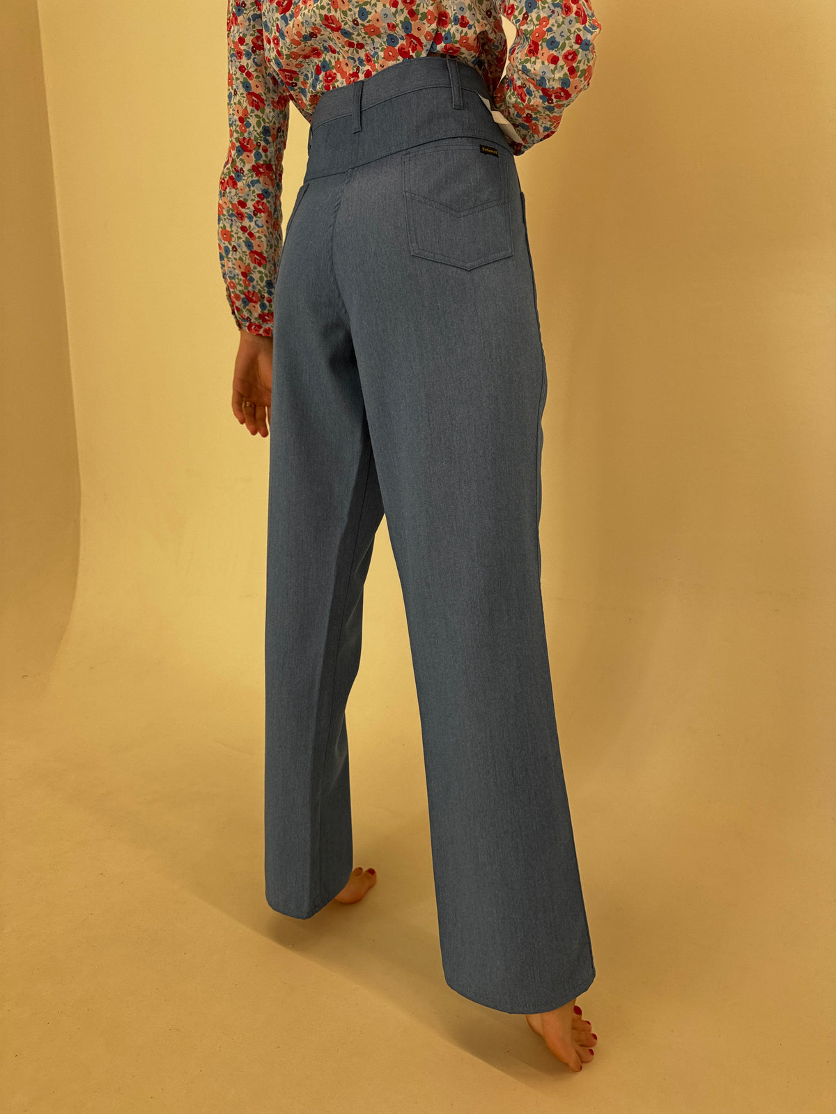 Jeans tall old vintage anii 70 noi cu etichetă ușor evazați din material excepțional