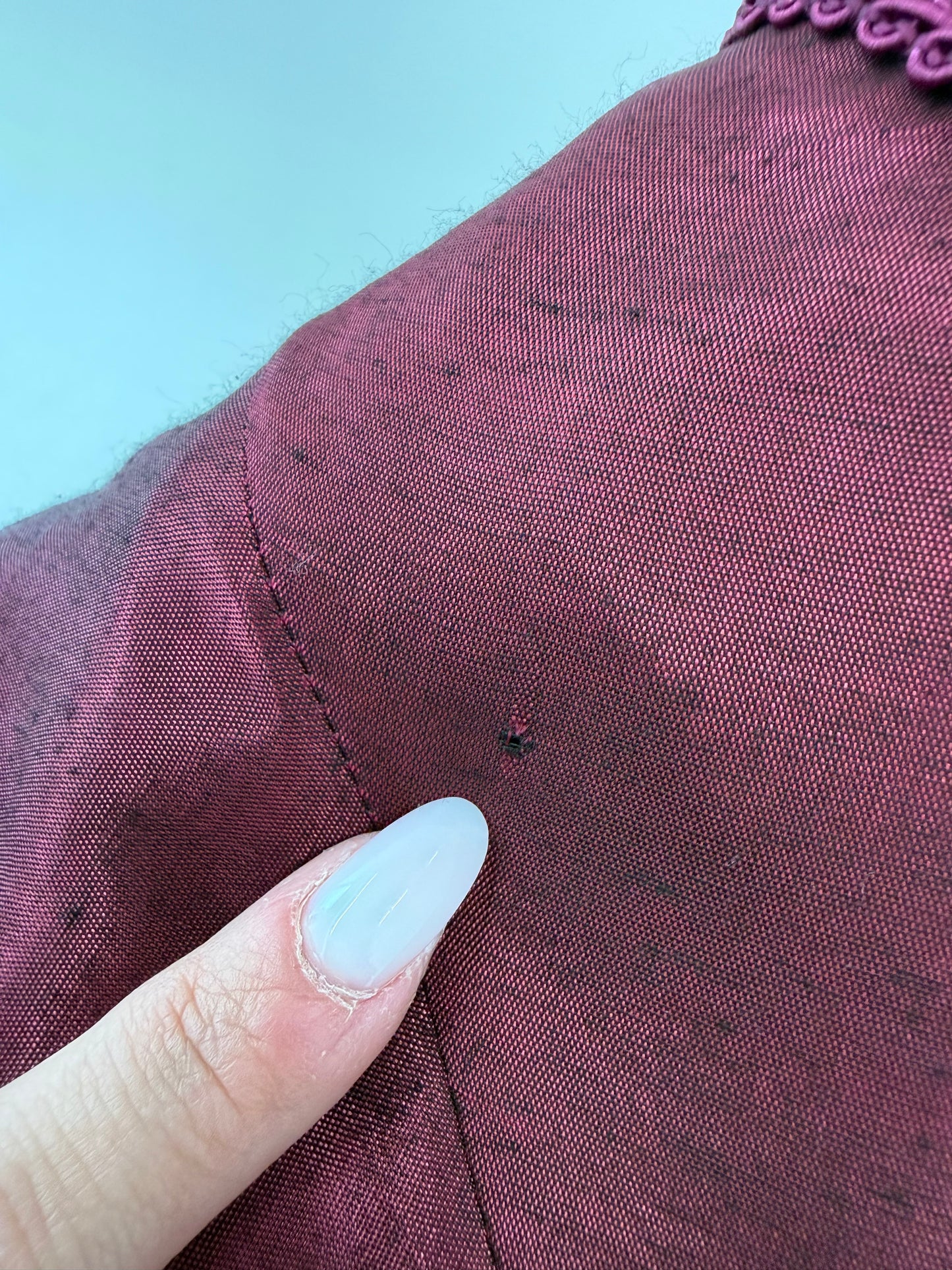 Jacheta vintage burgundy în croi super elaborat cu aplicații 3D