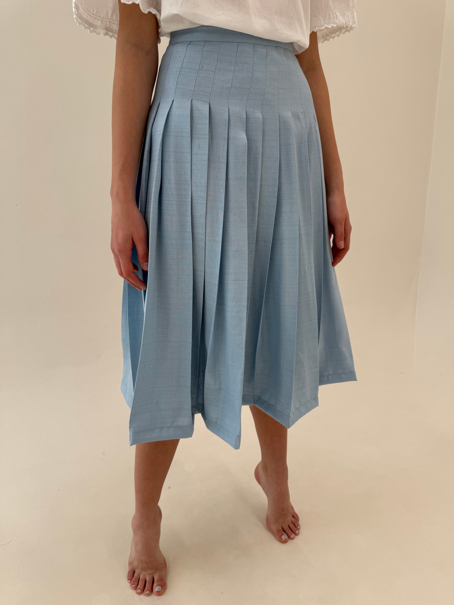 Fustă vintage baby blue plisată din pânză grea de in și bumbac