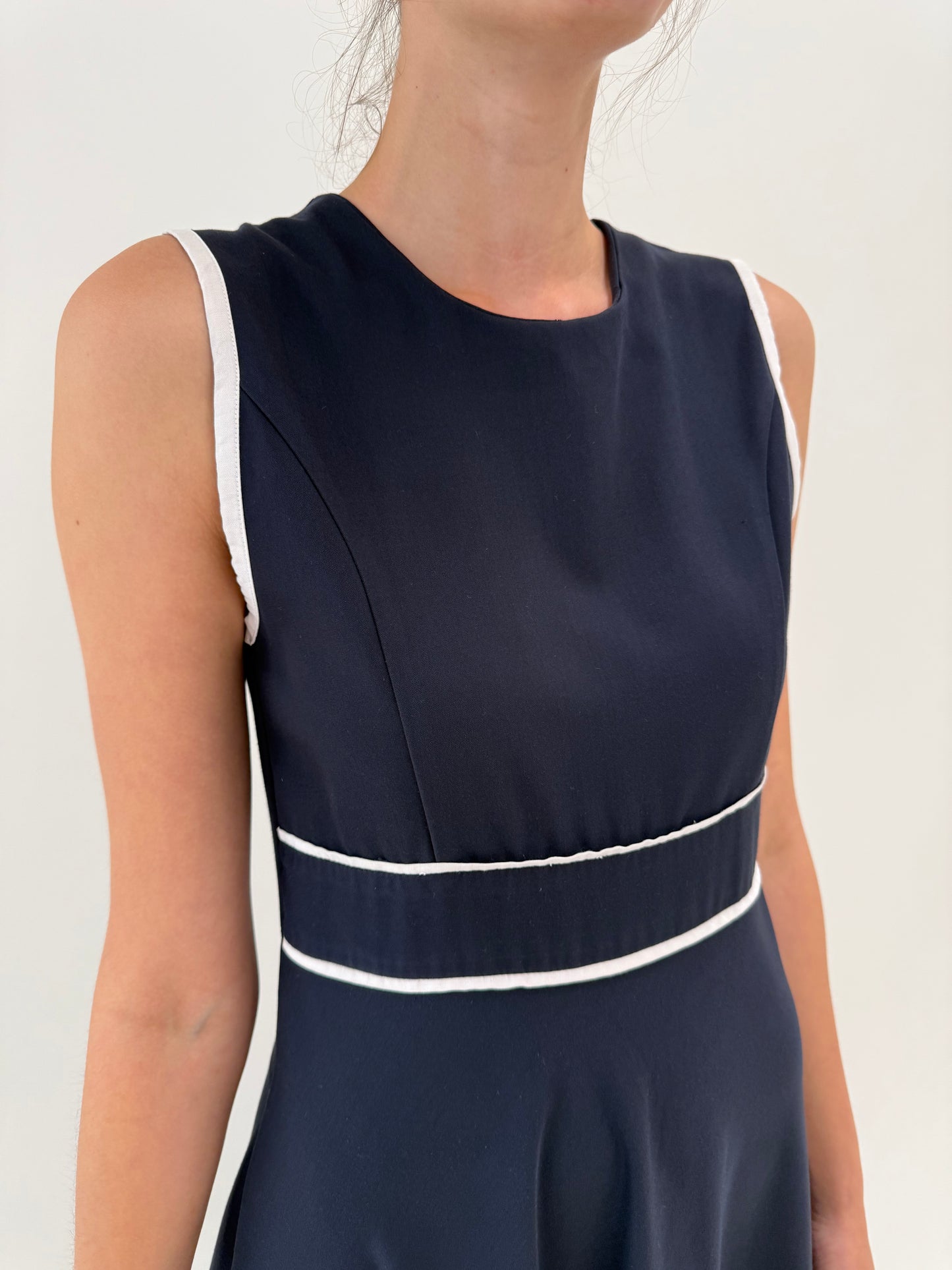 Rochie maxi Navy blue cu talie ultra înaltă marcată și influențe nautice delicate