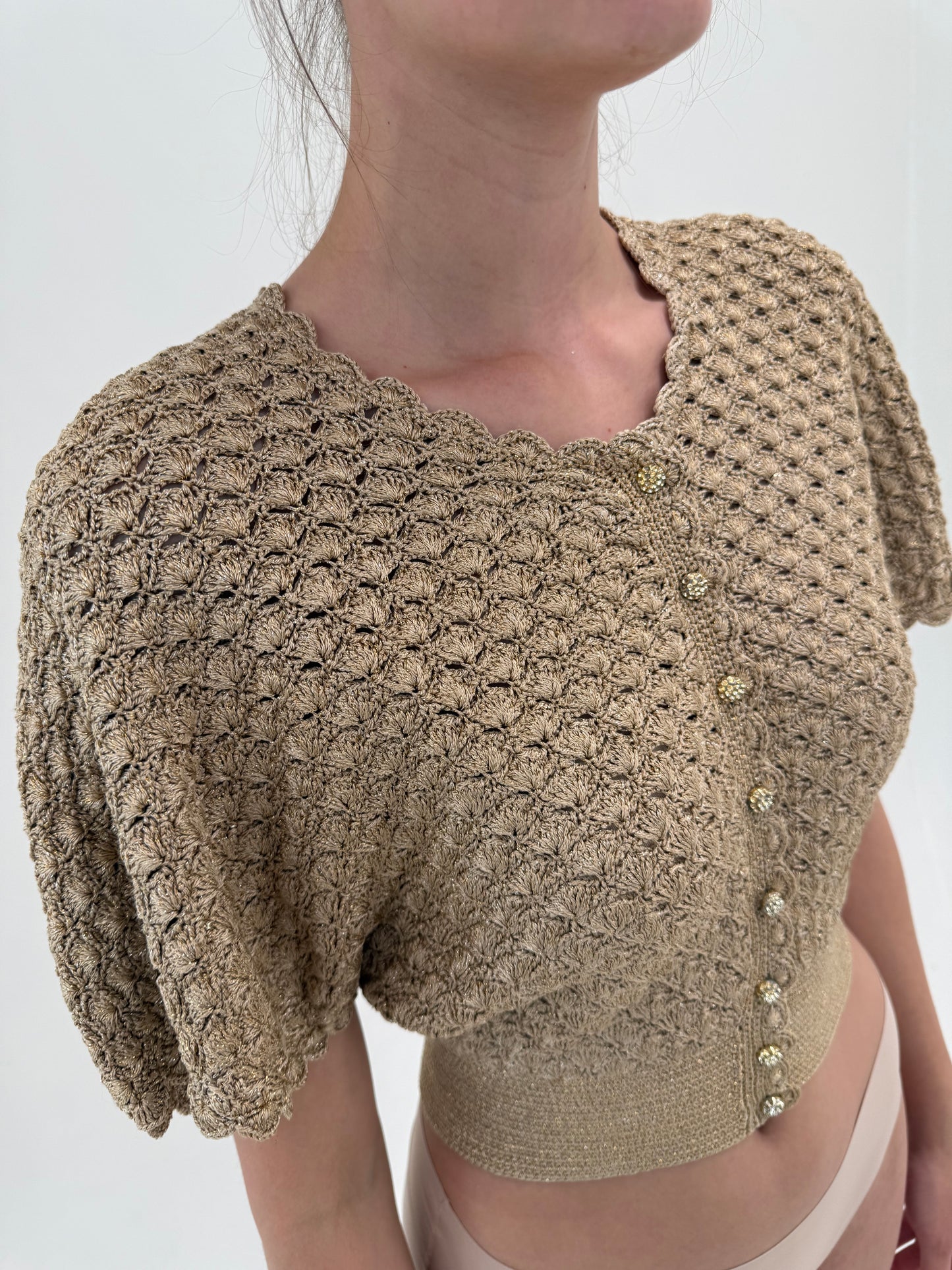 Top vintage de vară sand nude cu inserții fine aurii ultra cambrat