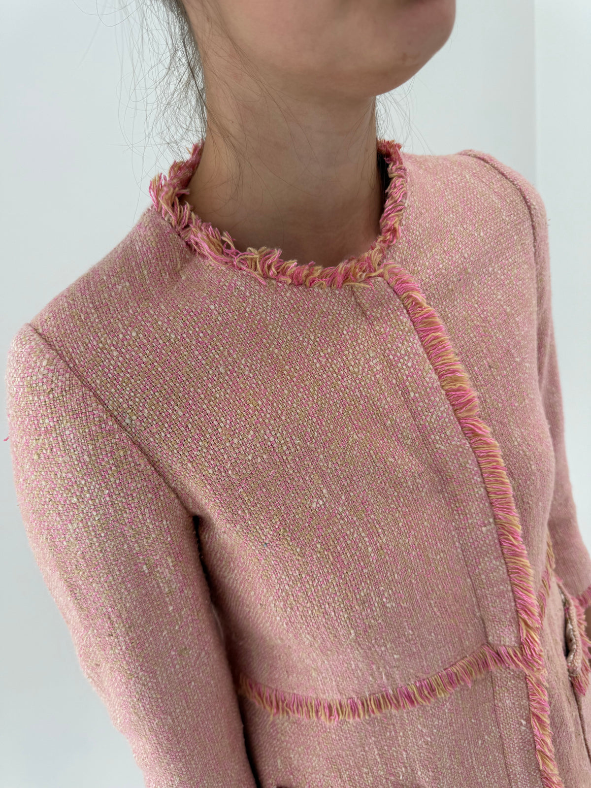 Jacheta în stil Chanel powder Pink și camel din tweed de mătase naturală și lana
