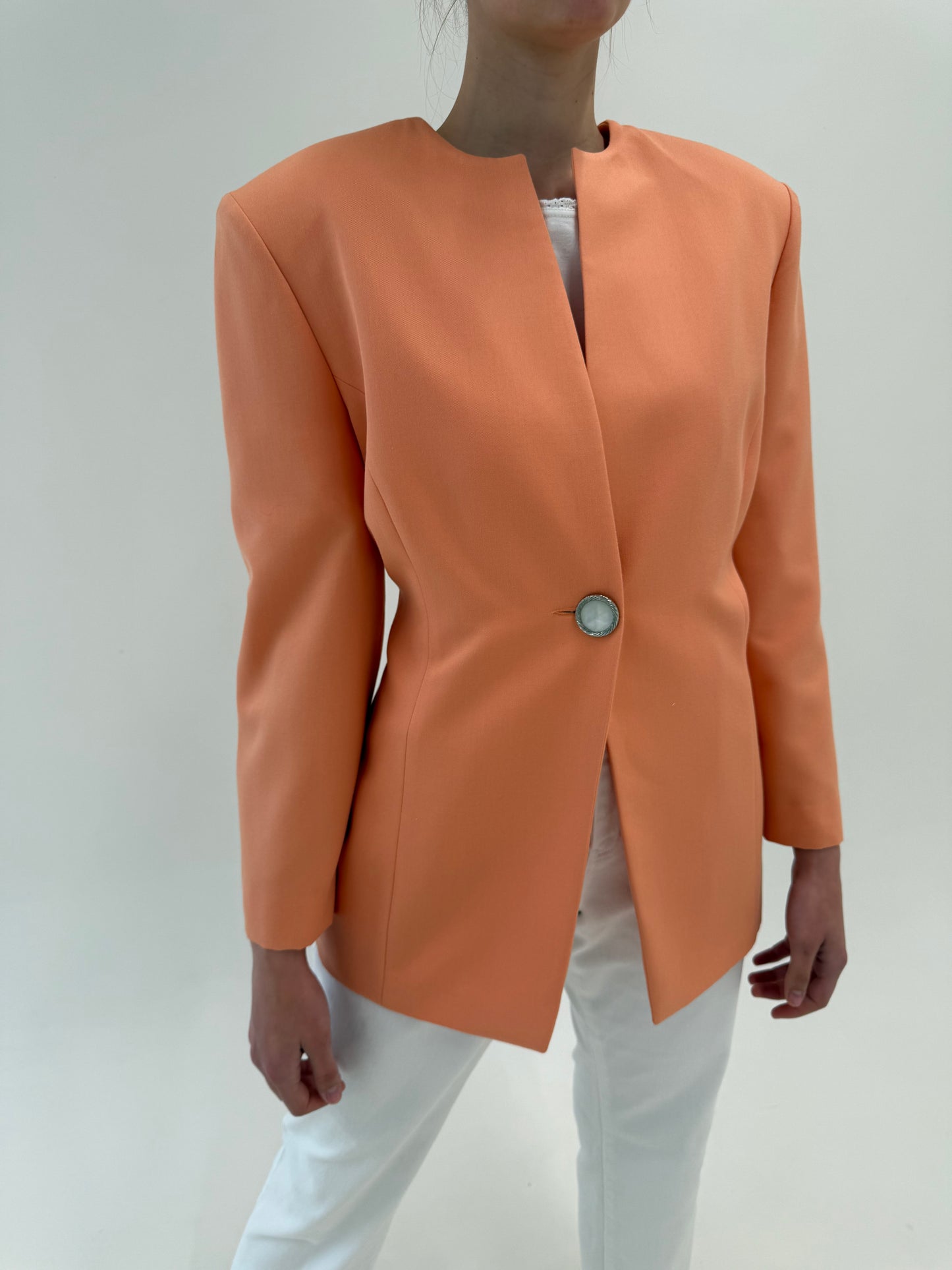 Sacou vintage powder orange în croi minimalist cu închidere tip smoking