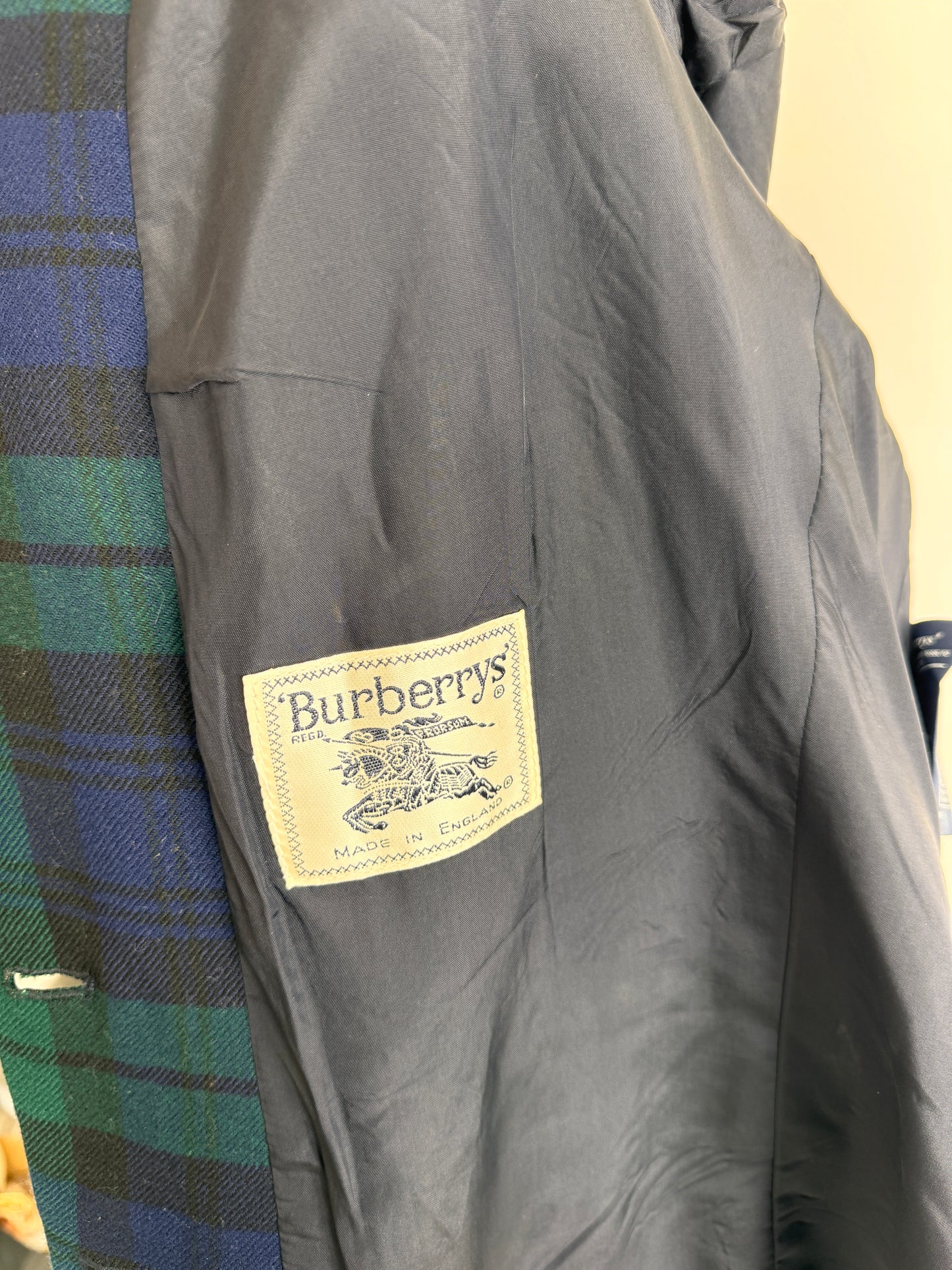 Sacou vintage luxury Burberry din tartan de lana specific brandului