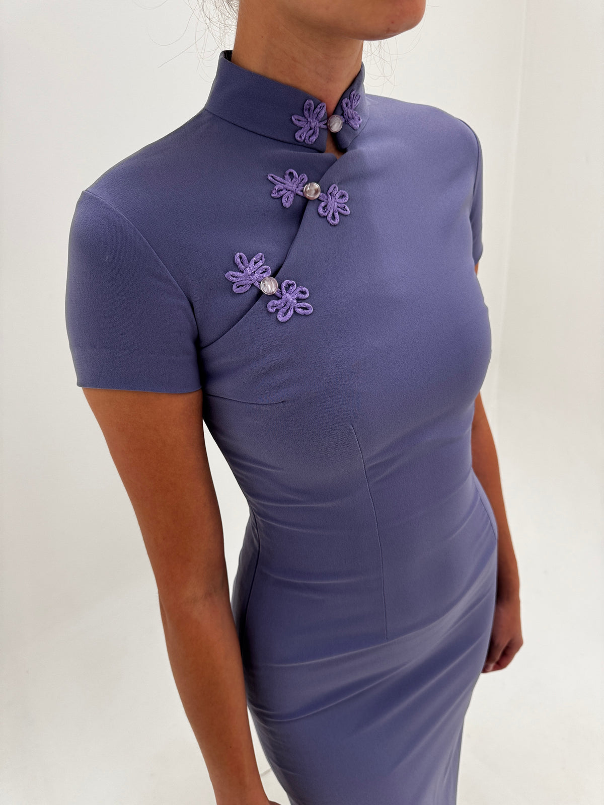 Rochie maxi cu influențe asiatice dusty lavender de cocktail din crep gros