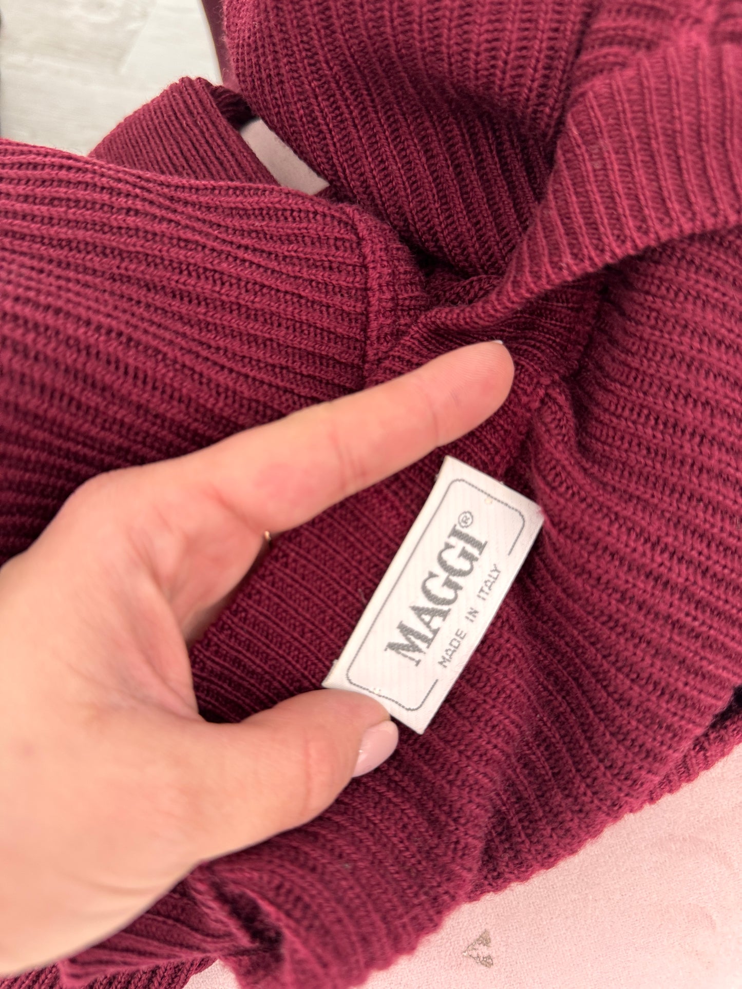 Cardigan burgundy super premium italian din lana extrem de fină groasă