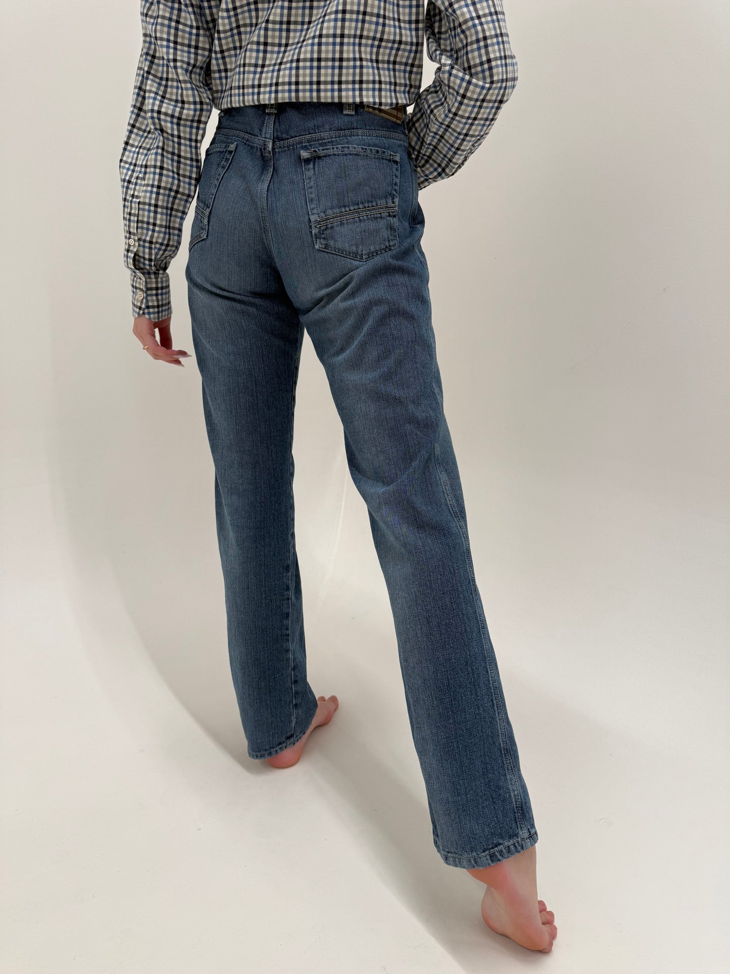 Jeans Burberry tall in croi clasic și classic wash