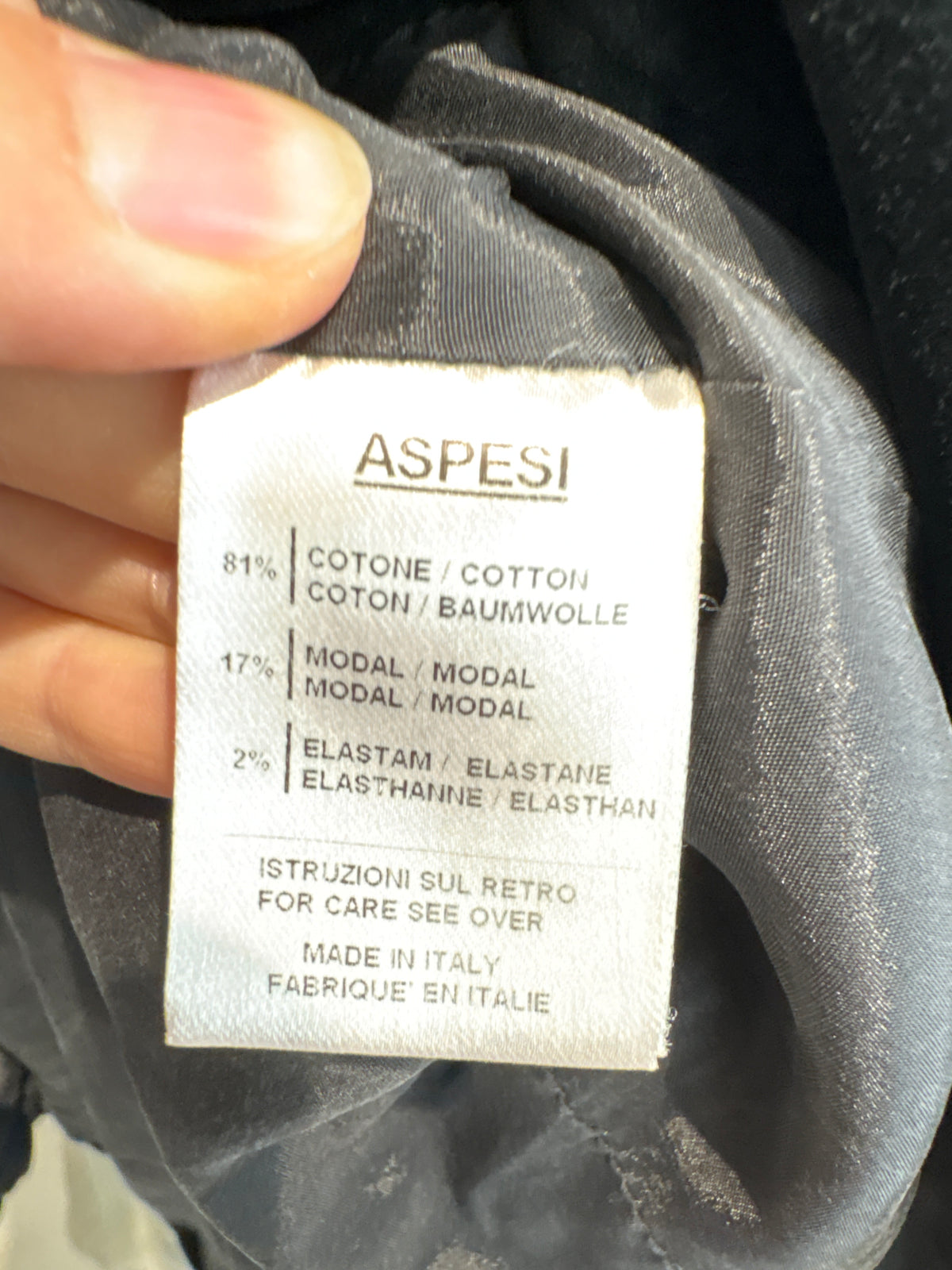 Sacou de brand luxury Aspesi din catifea neagră de bumbac și modal în croi cambrat