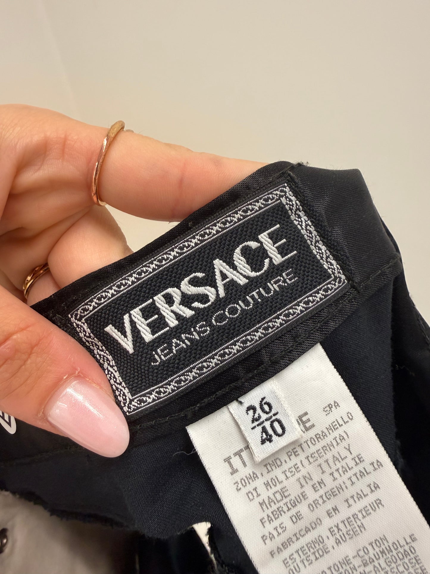 Fustă mini Versace vintage cu talie ultra înaltă marcată