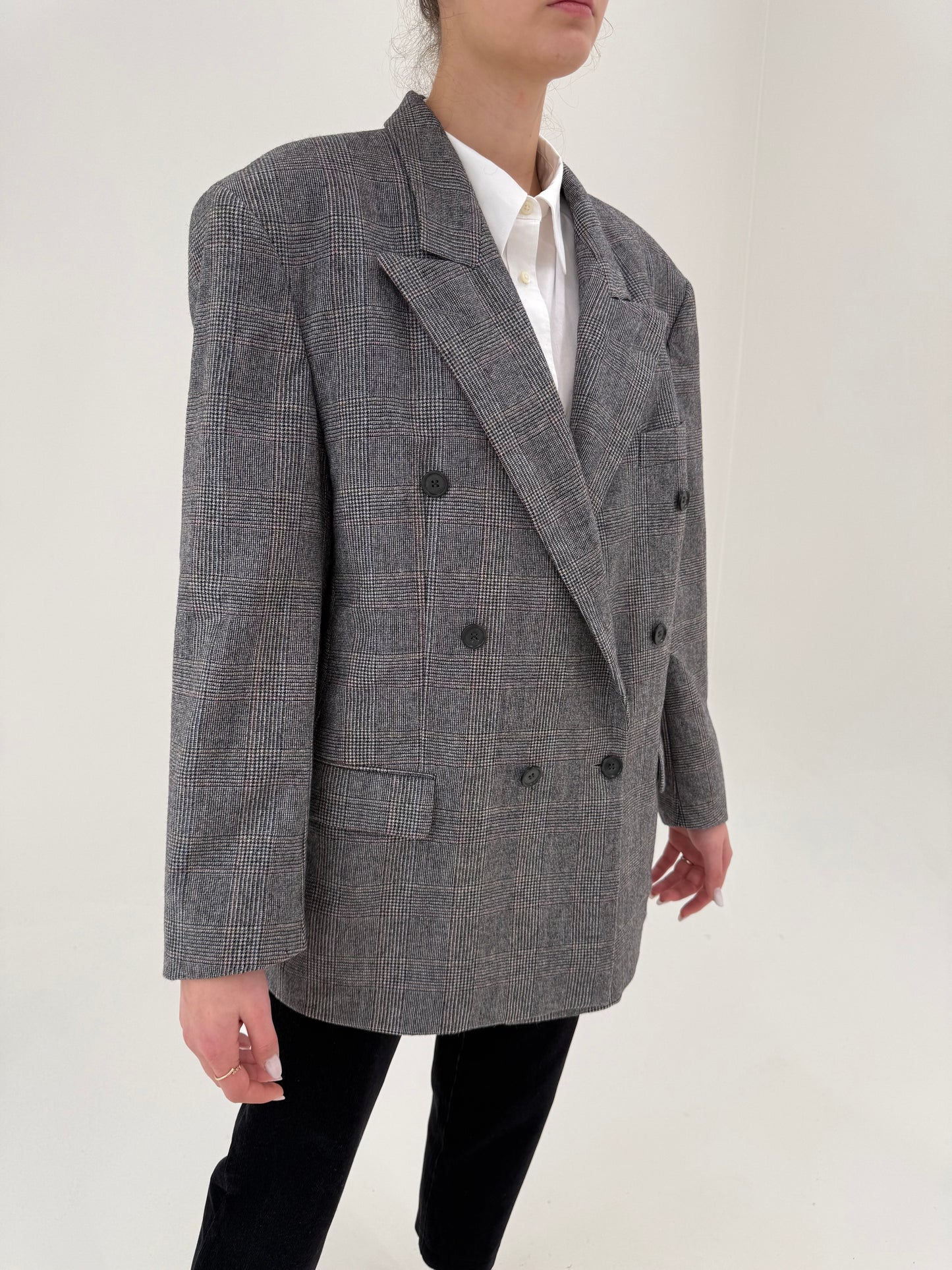 Sacou vintage cu închidere dublă din lana în carouri fine și revere late