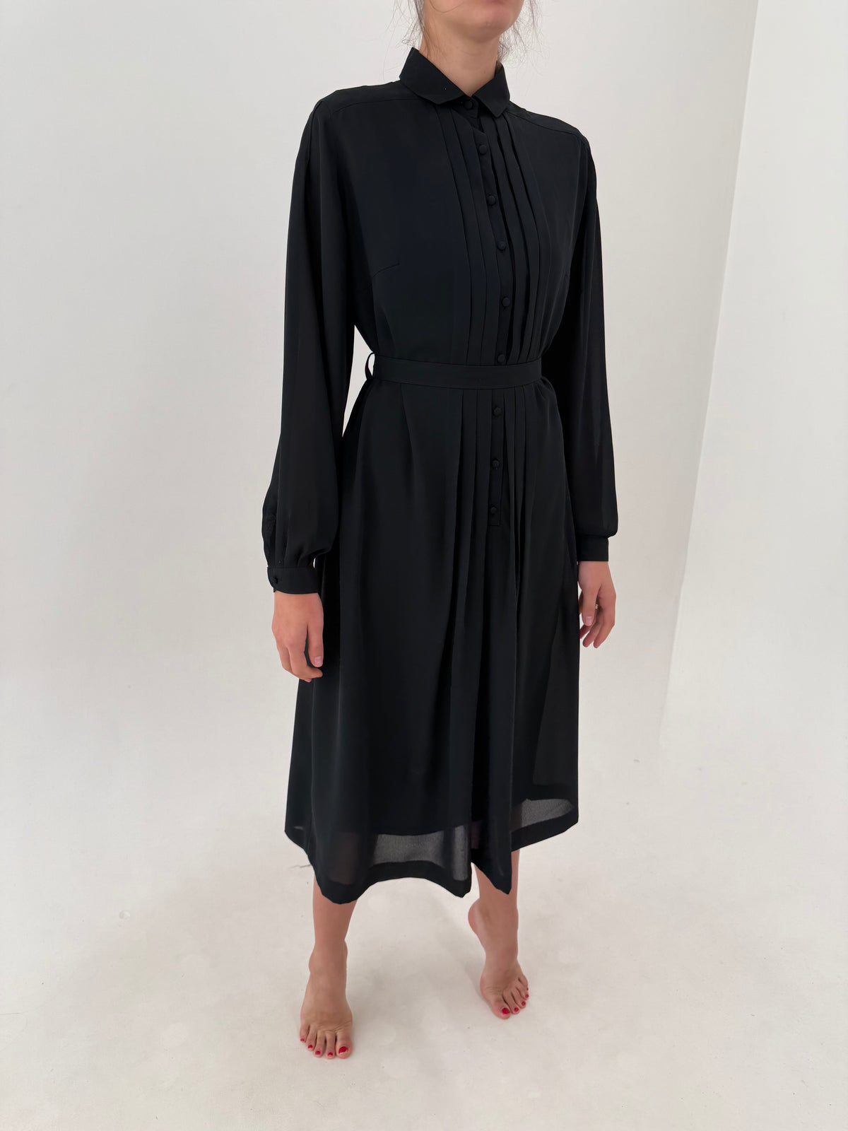 LBD vintage atemporal de la zi la seară cu pliseuri decorative și talie reglabilă