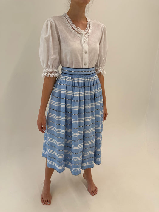 Fustă vintage din pânză de bumbac și in cu broderie