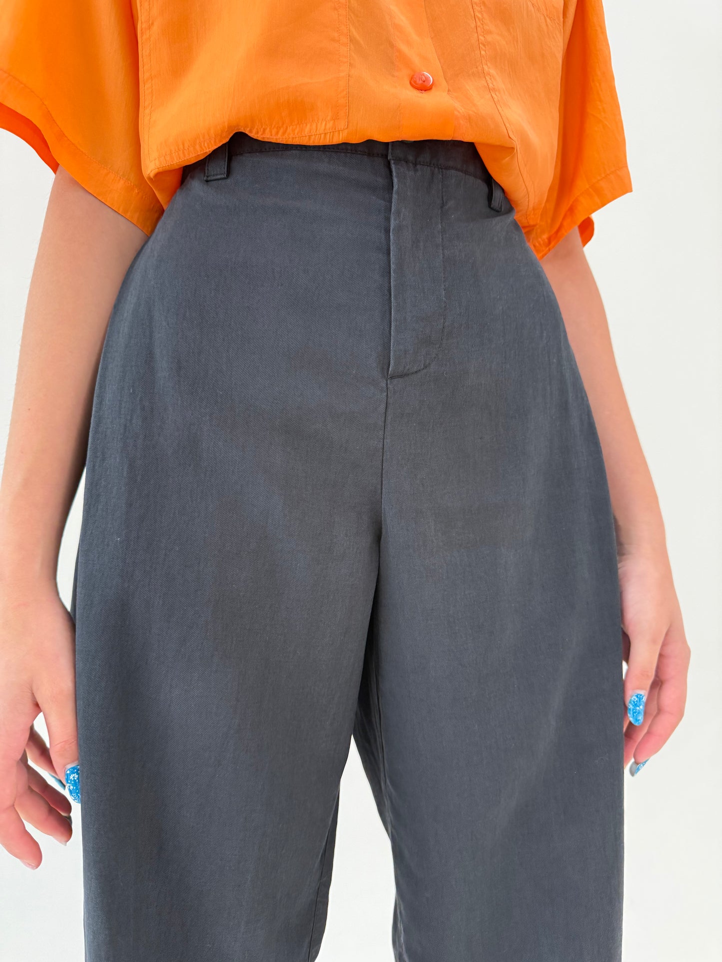Pantaloni negri din twill de bumbac cu talie ultra înaltă și solduri generoase