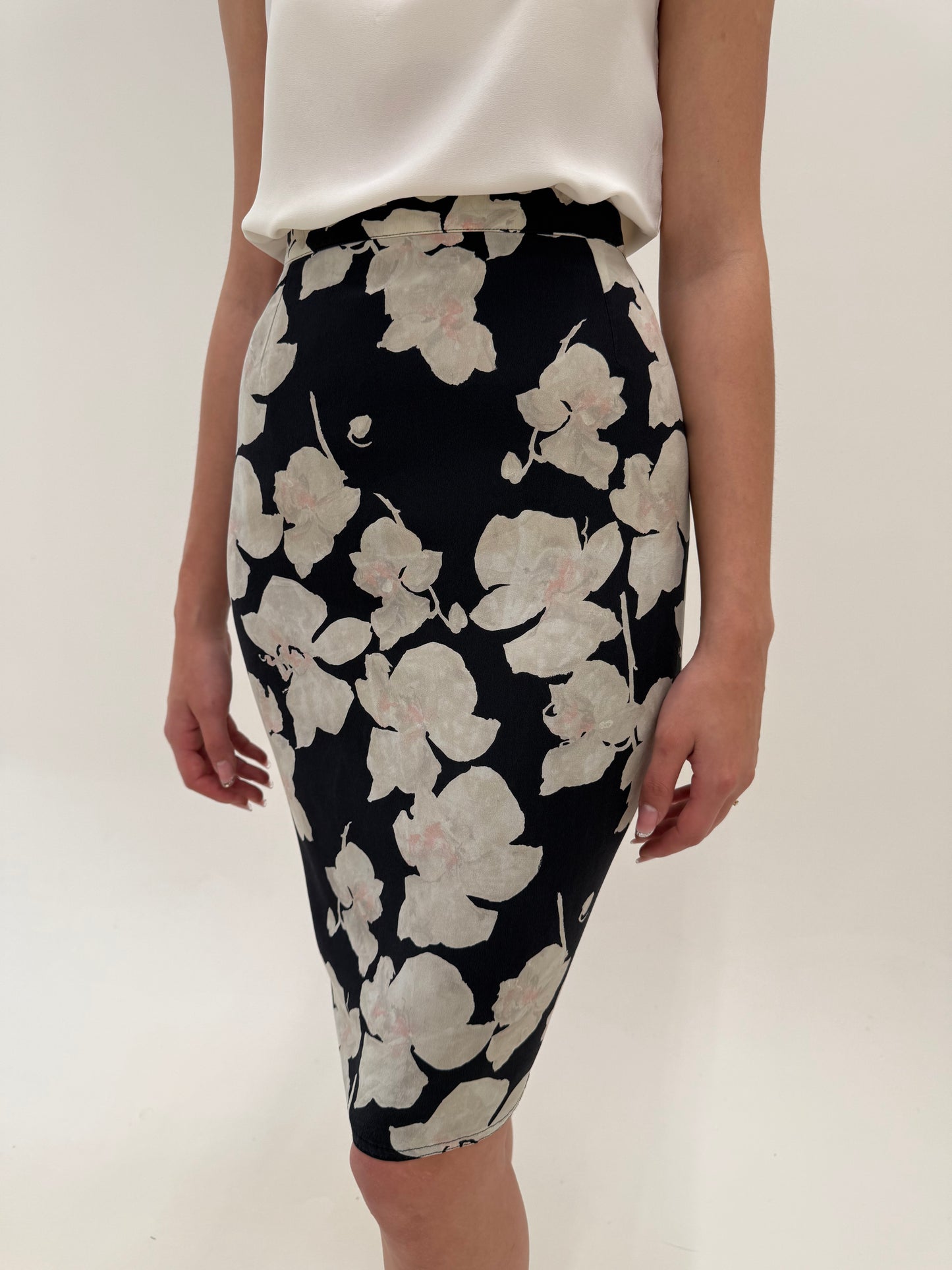 Deux piece clasic italian de brand luxury din mătase naturală cu print floral delicat