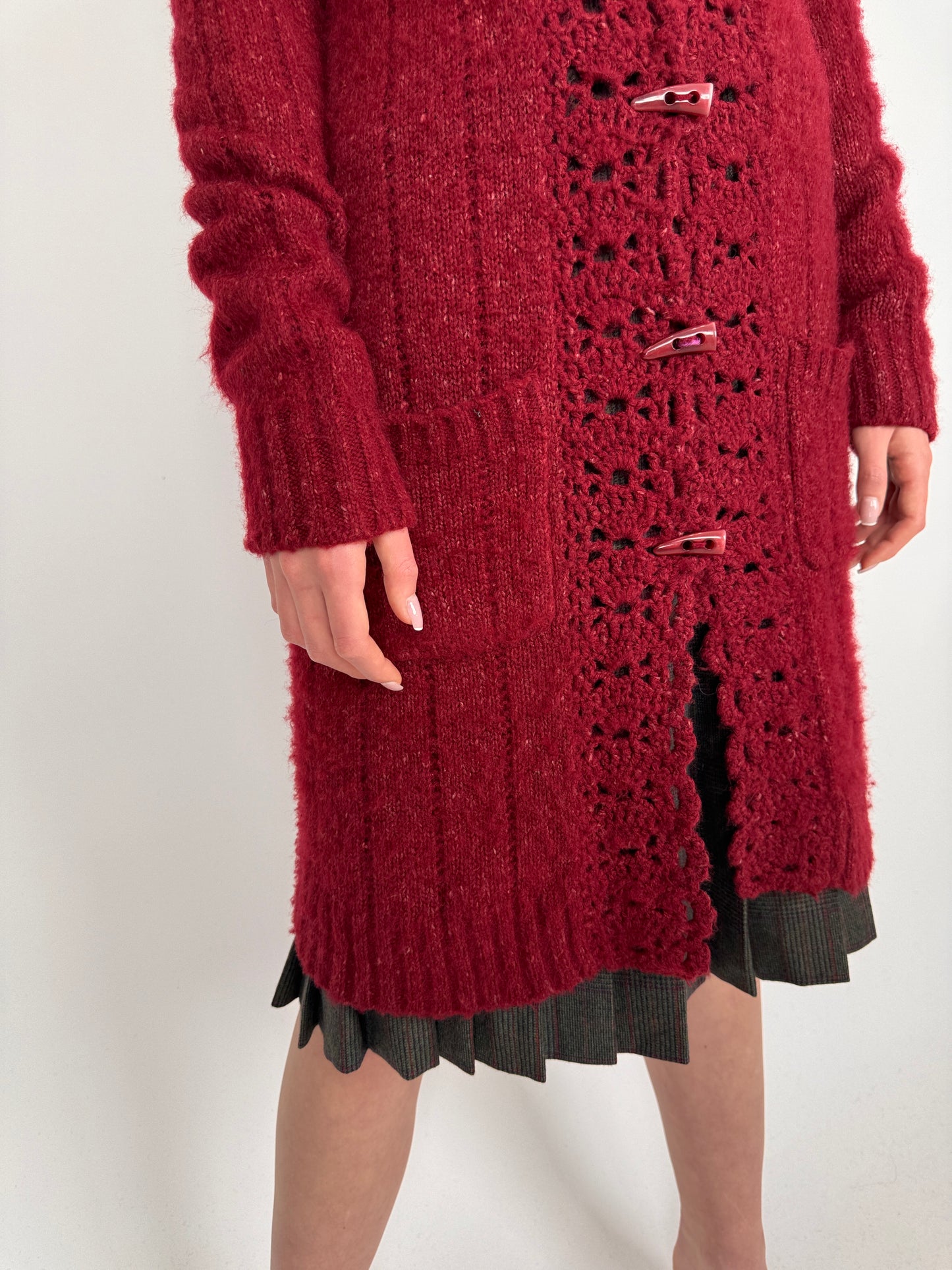 Cardigan lung burgundy cu pene naturale din lana și mohair