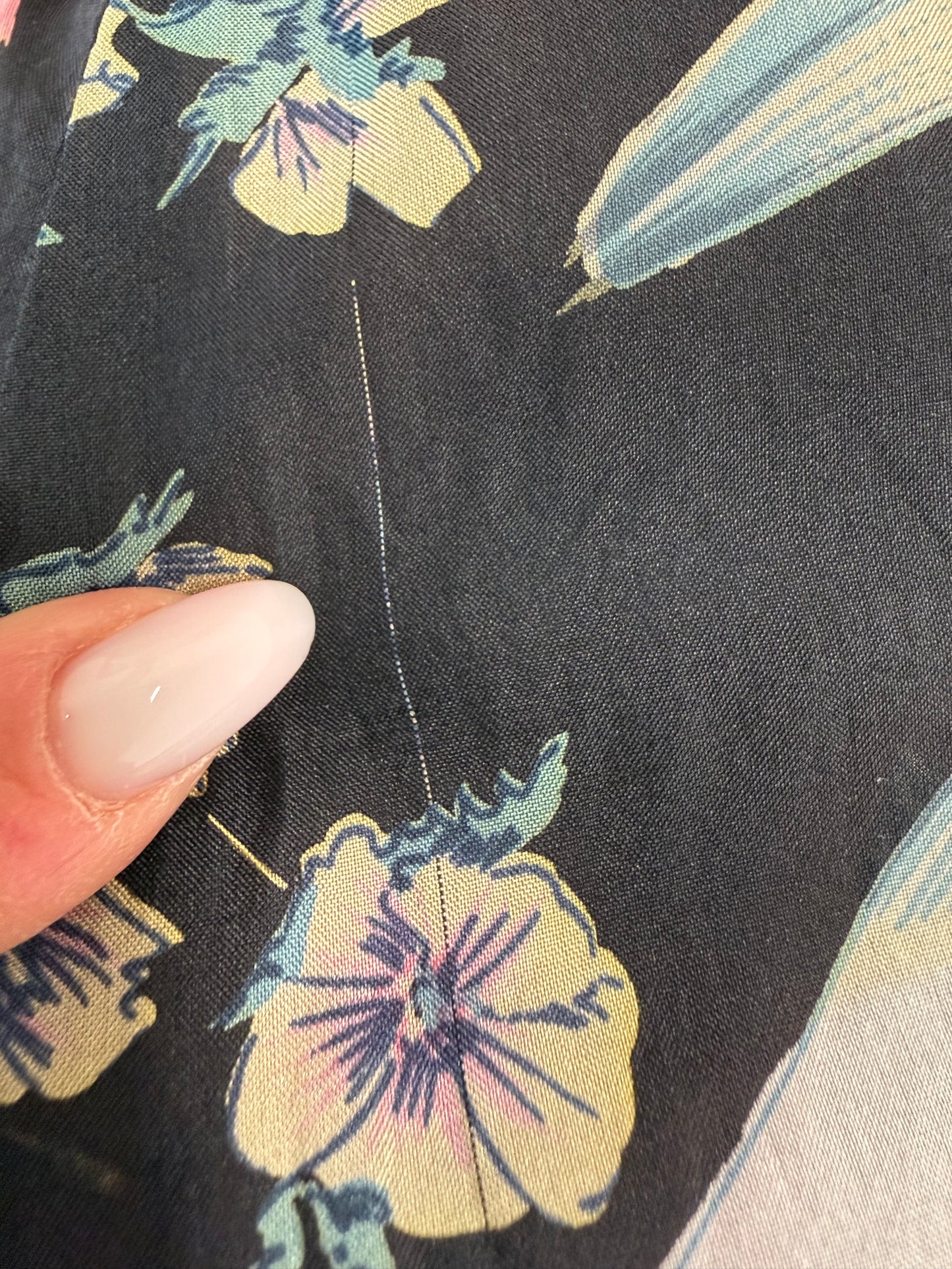 Cămașa Max Mara din mătase naturală în croi cropped cu print floral superb