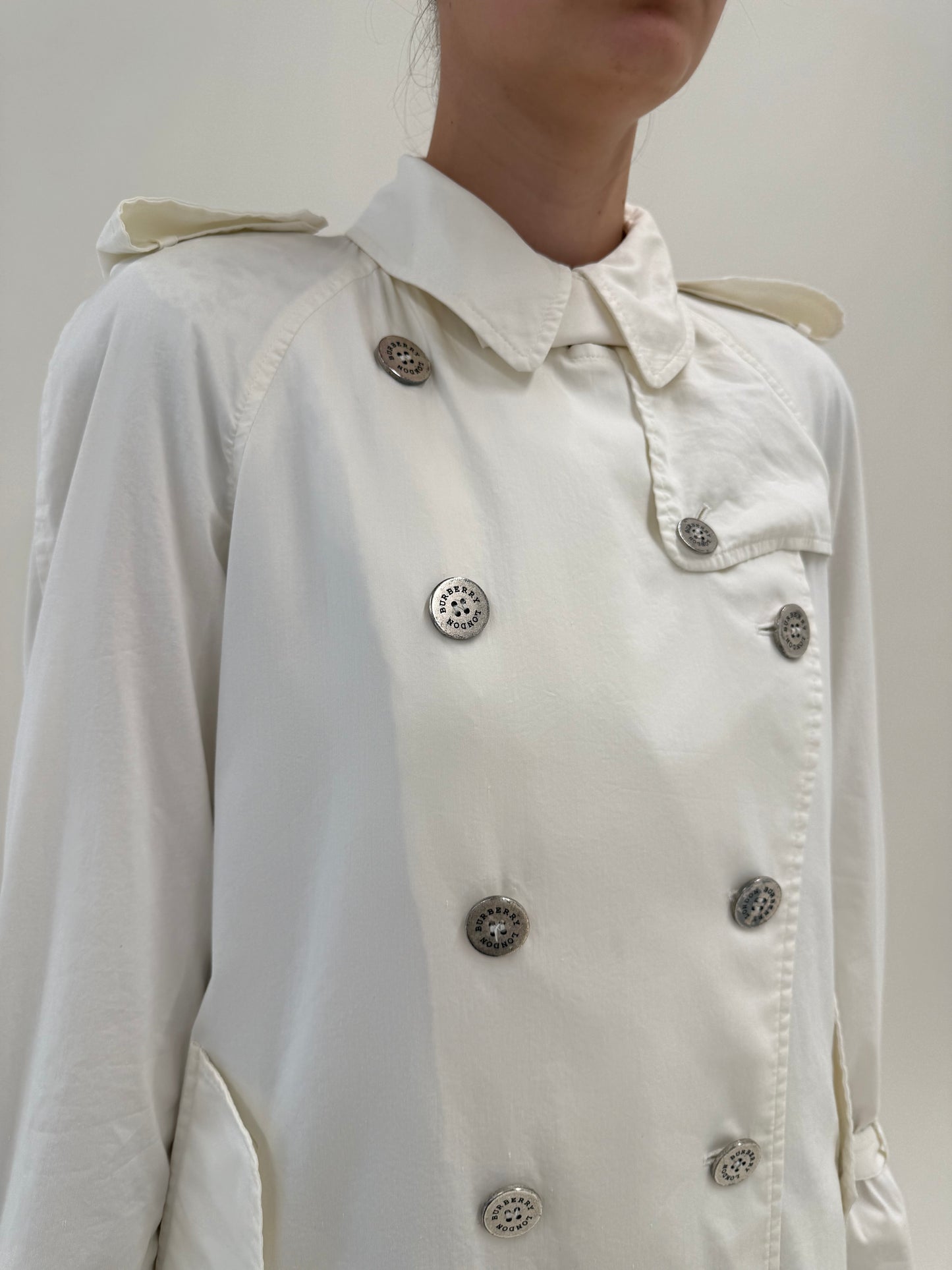Trench Burberry de vară extrem de subțire butter white