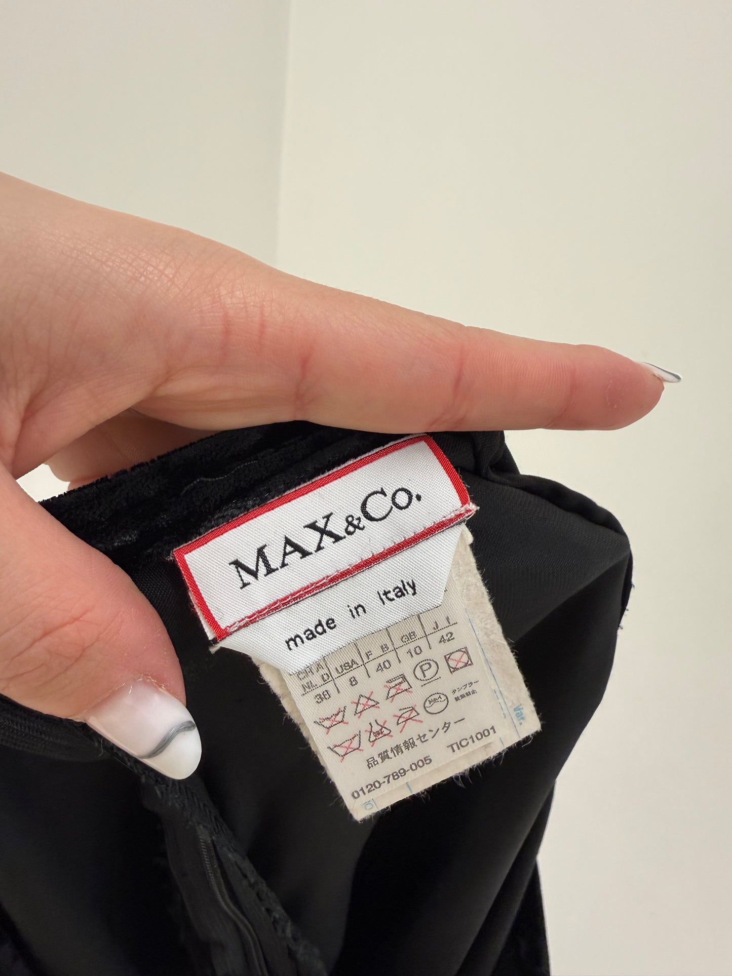 Fustă neagră creion Max&Co by Max Mara din catifea excepțională