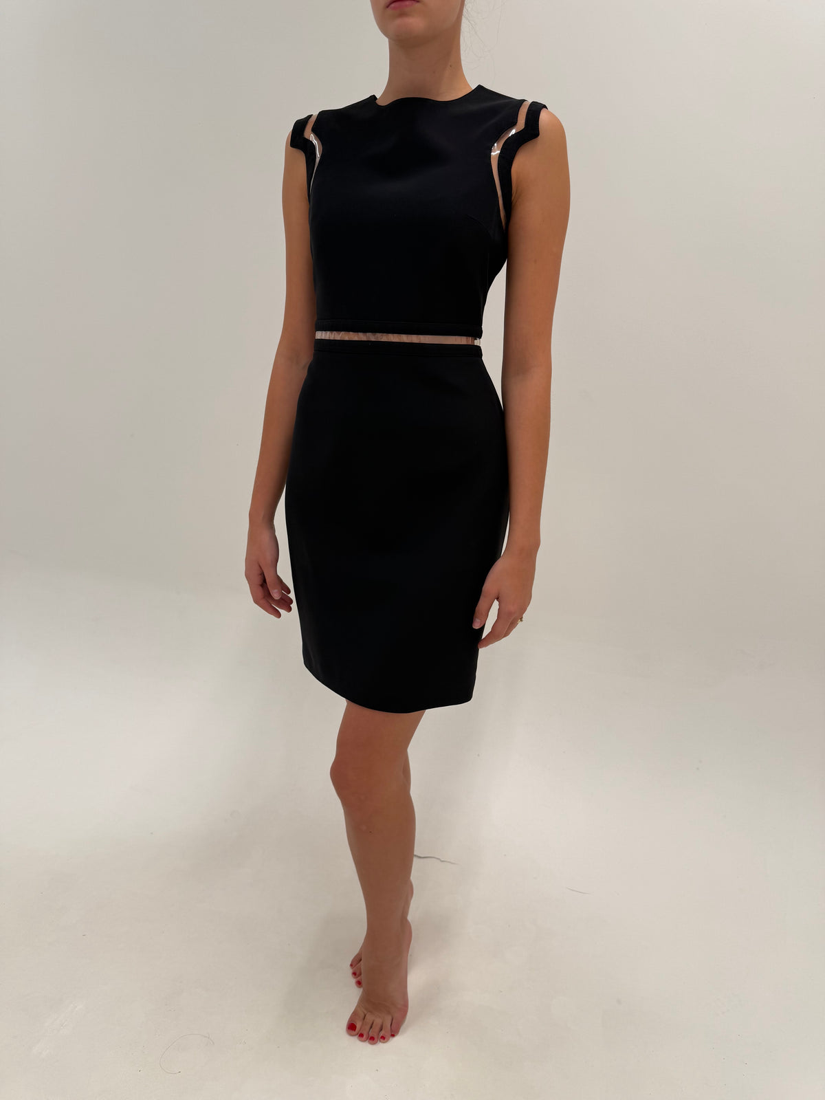 LBD Versace din stofă de mătase naturală cu interior mătase naturală și inserții transparente