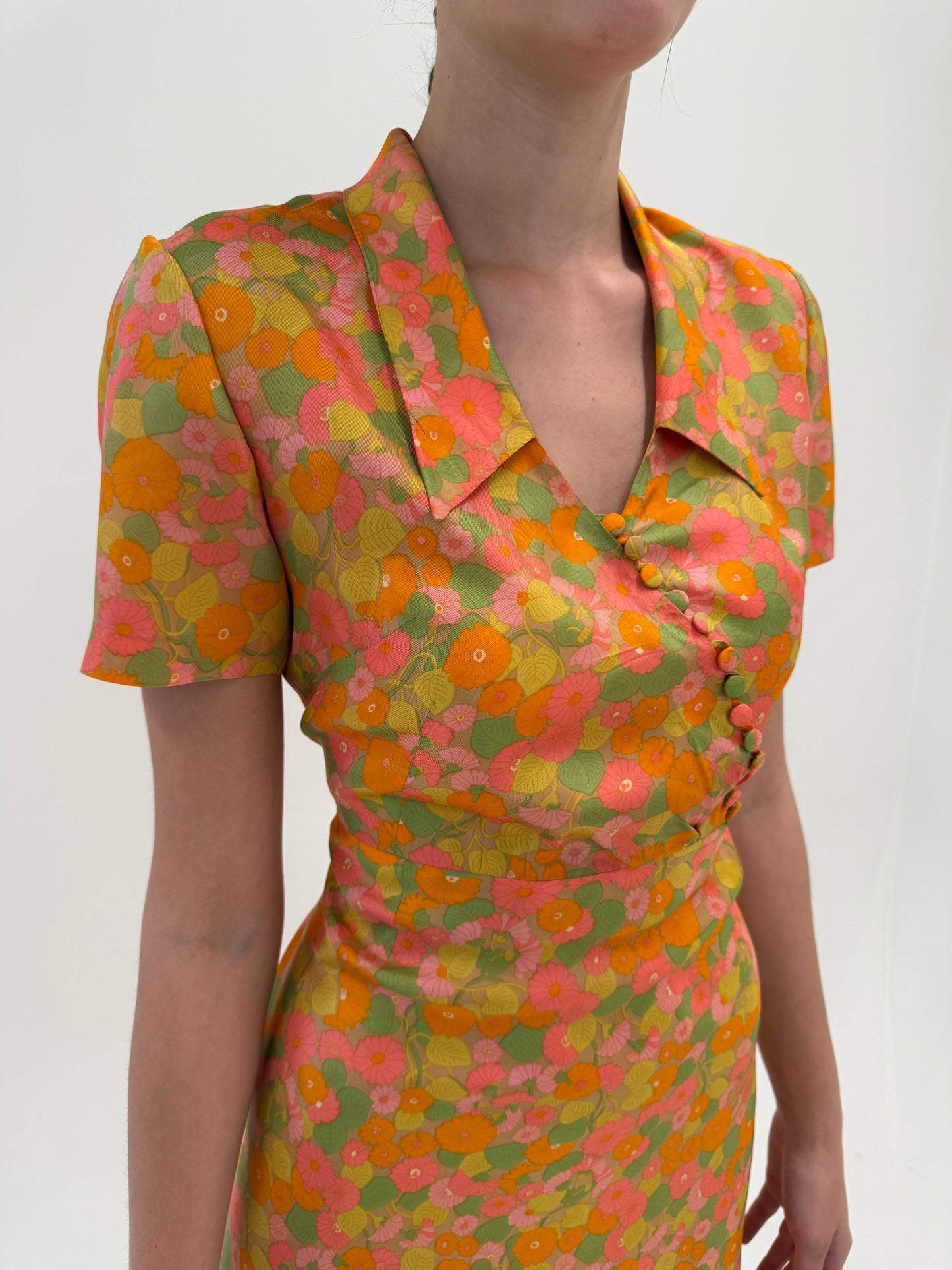 Rochie old vintage anii 60 în culori superbe din mix de mătase naturală