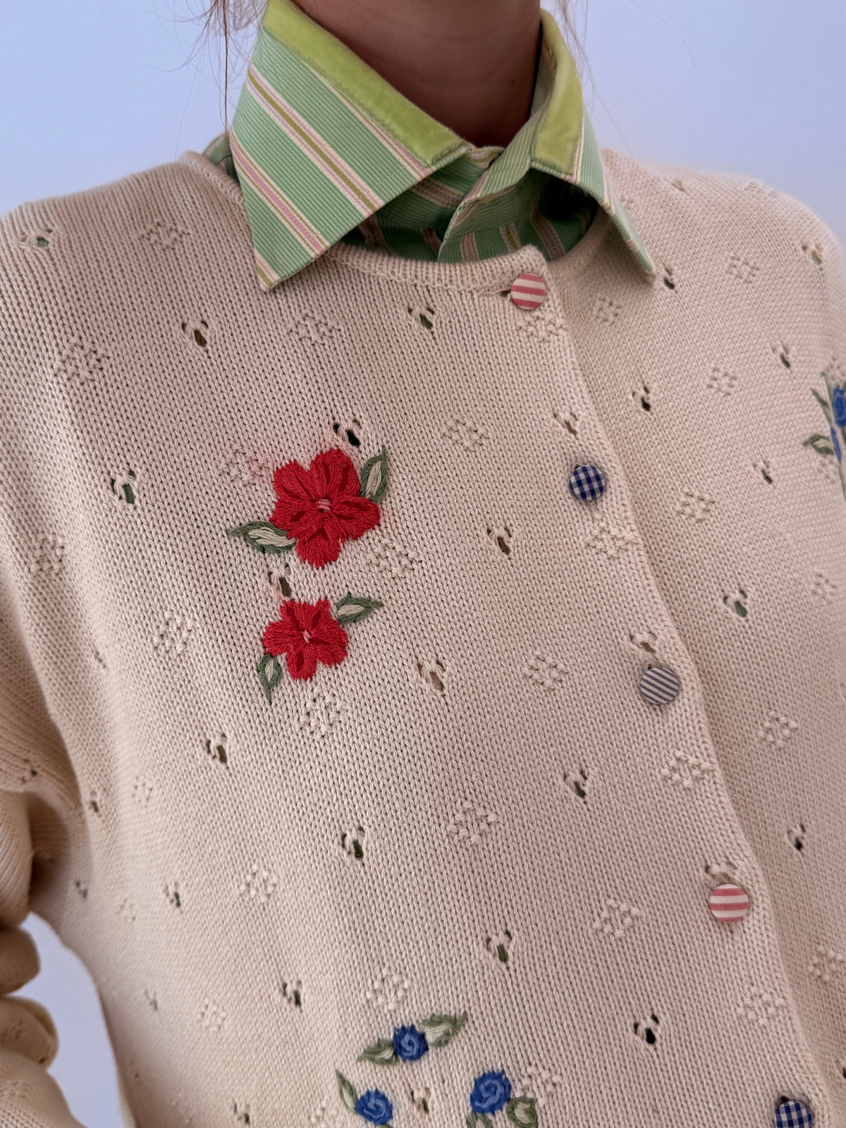 Cardigan vintage petite camel cu broderie manuală colorată din bumbac excepțional