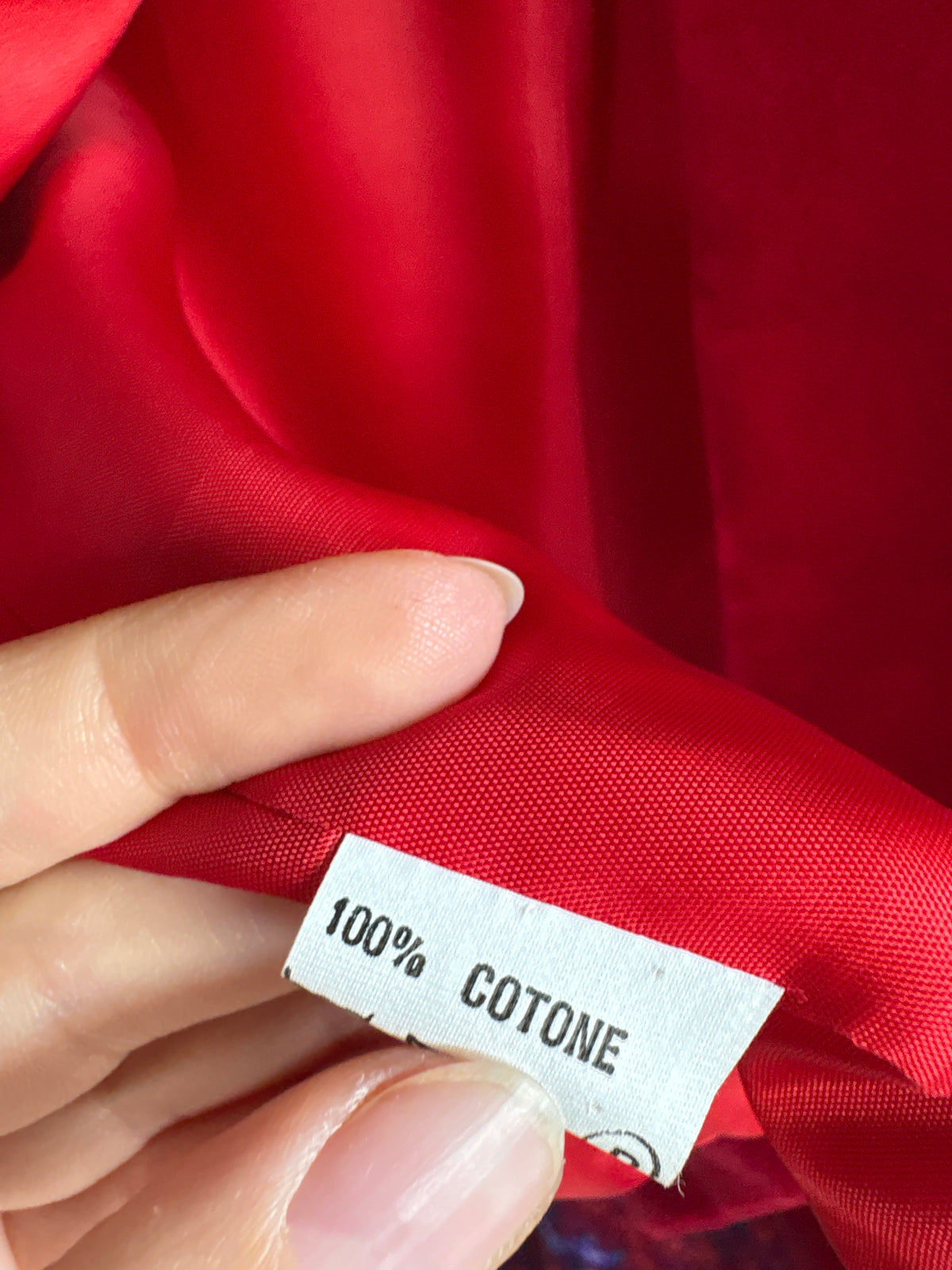 Sacou cherry red din catifea în croi boxy tip bolero super revenit în trend