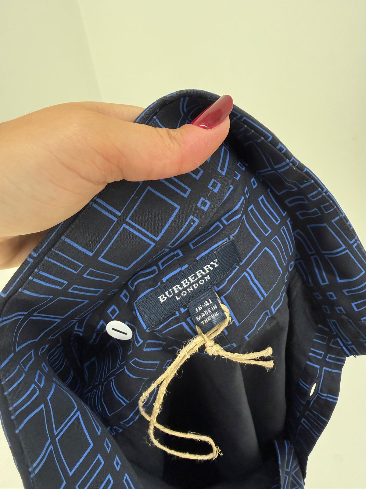 Cămașa Burberry neagră cu print geometric albastru regal cin poplin gros de bumbac