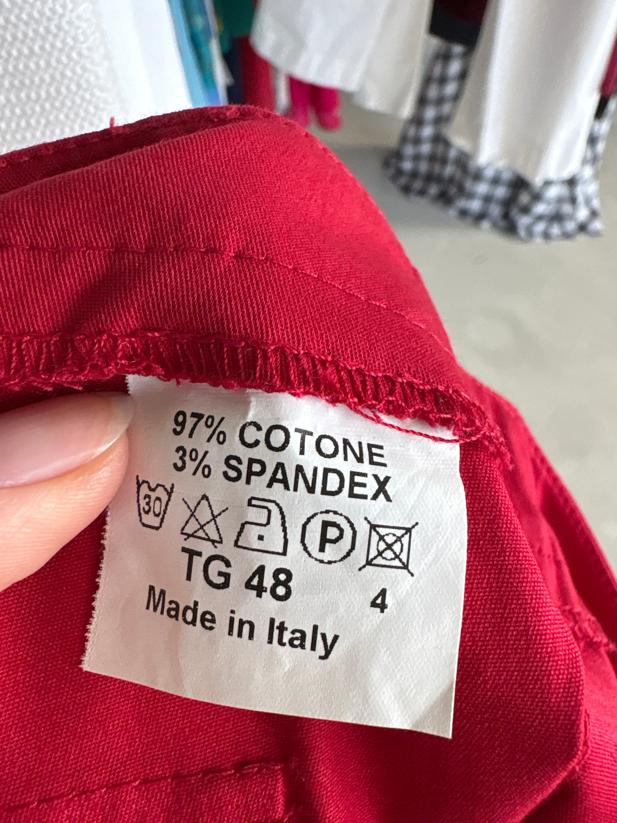 Pantaloni italienești dark cherry red din bumbac gros modelator cu solduri generoase