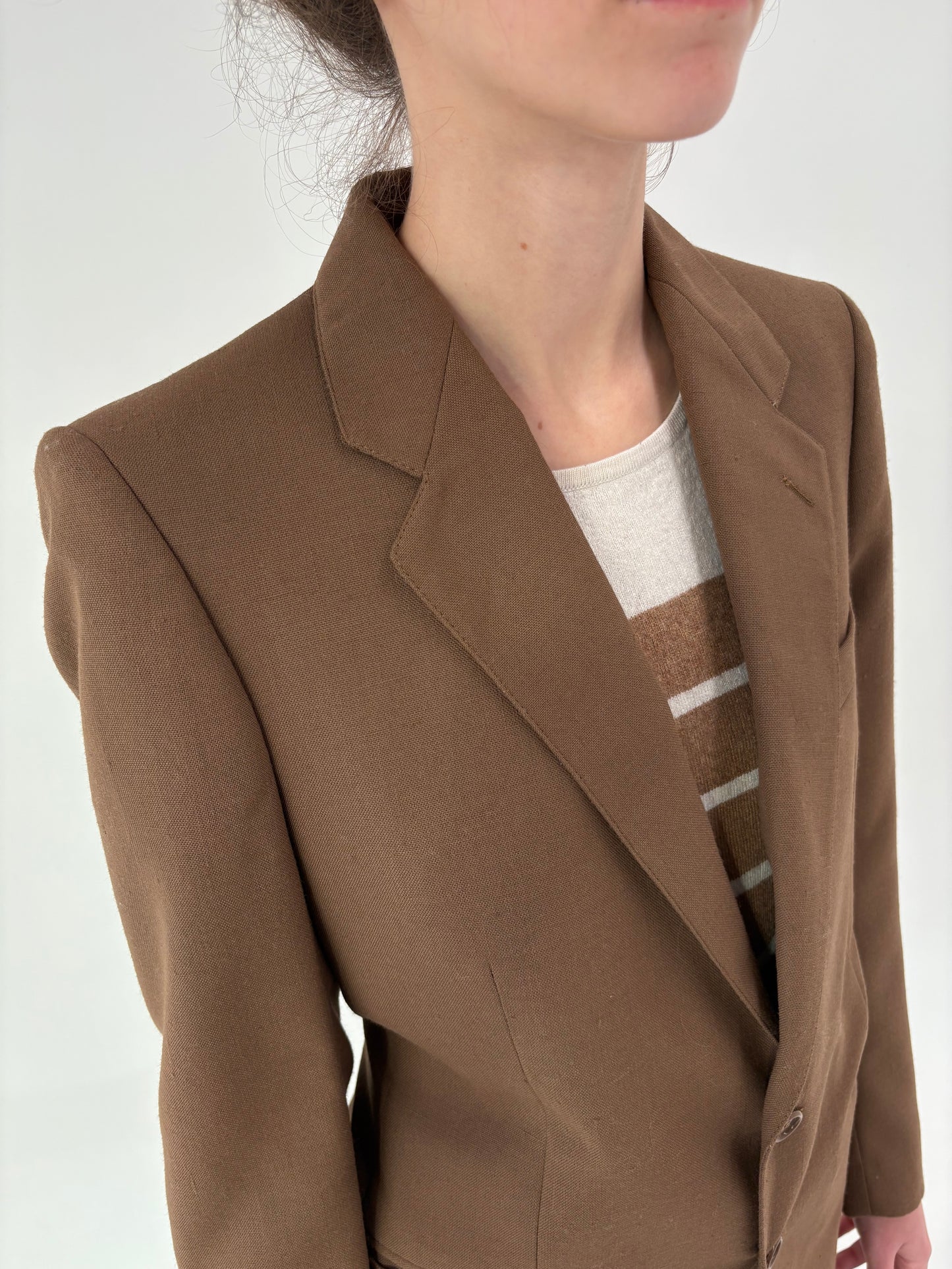 Costum cafe au lait din lana extrafina