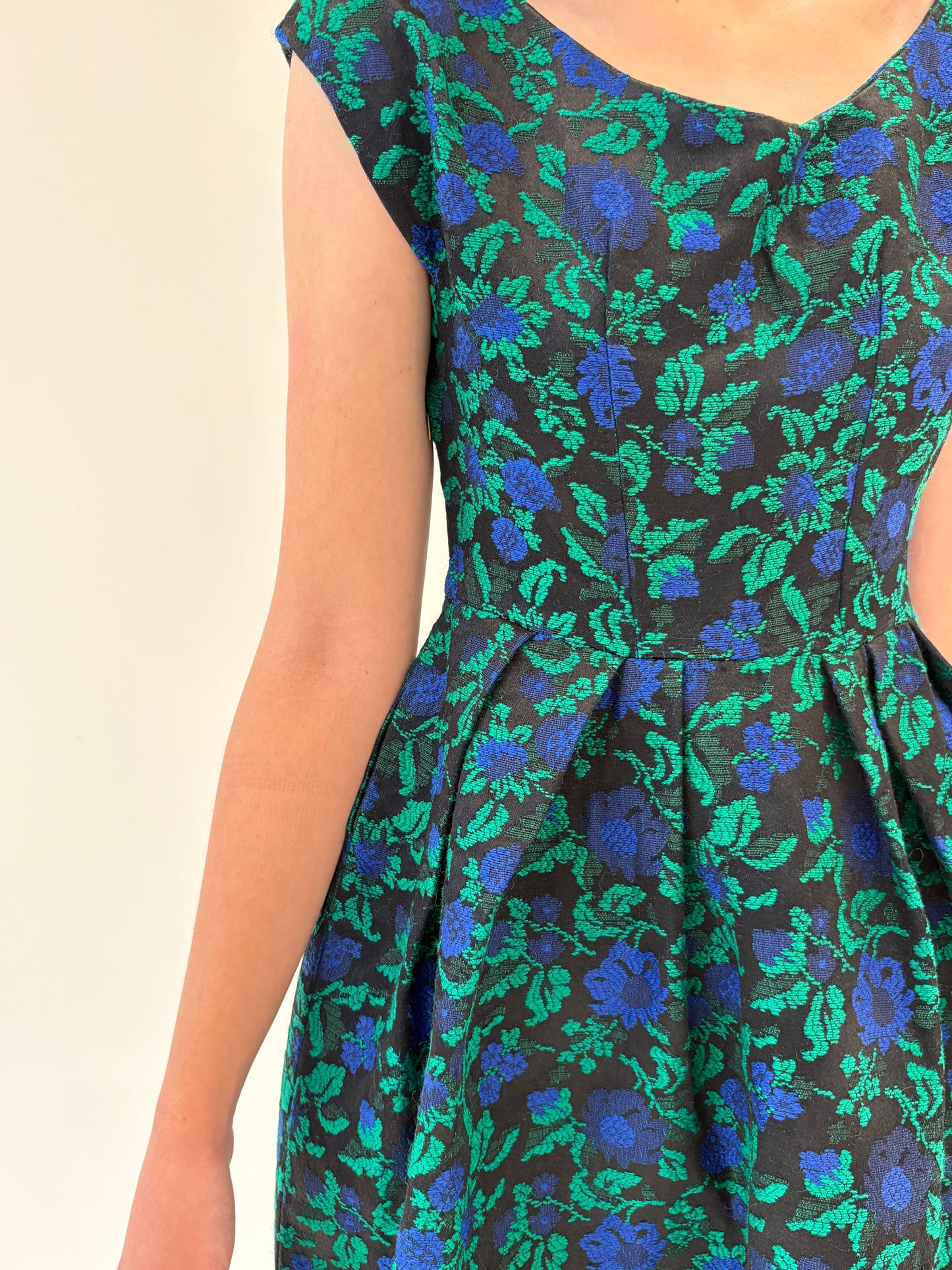 Rochie Old vintage de colecție din anii 50 din brocart de lana