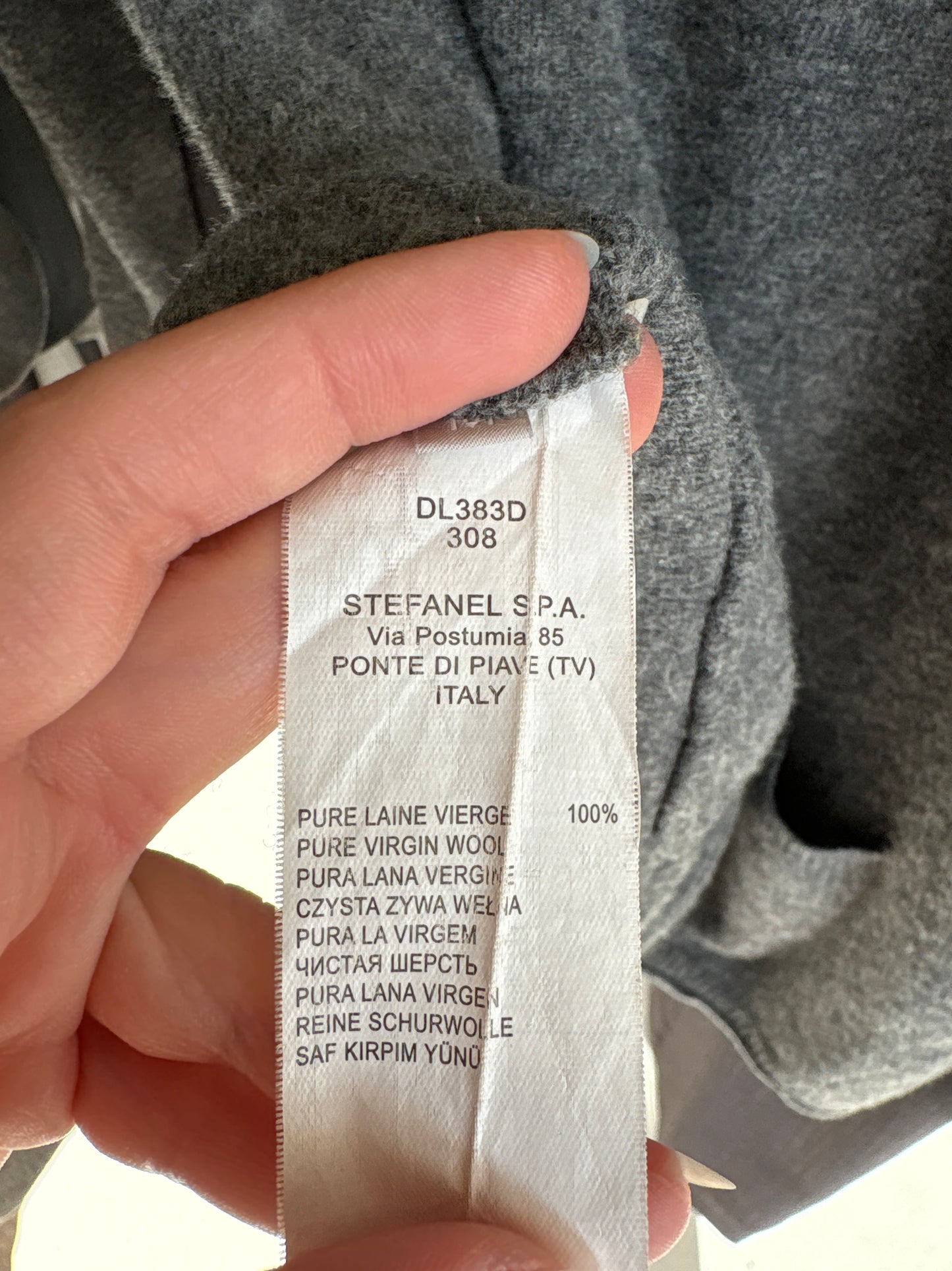 Pulover Stefanel din lana extrafina de gramaj mare