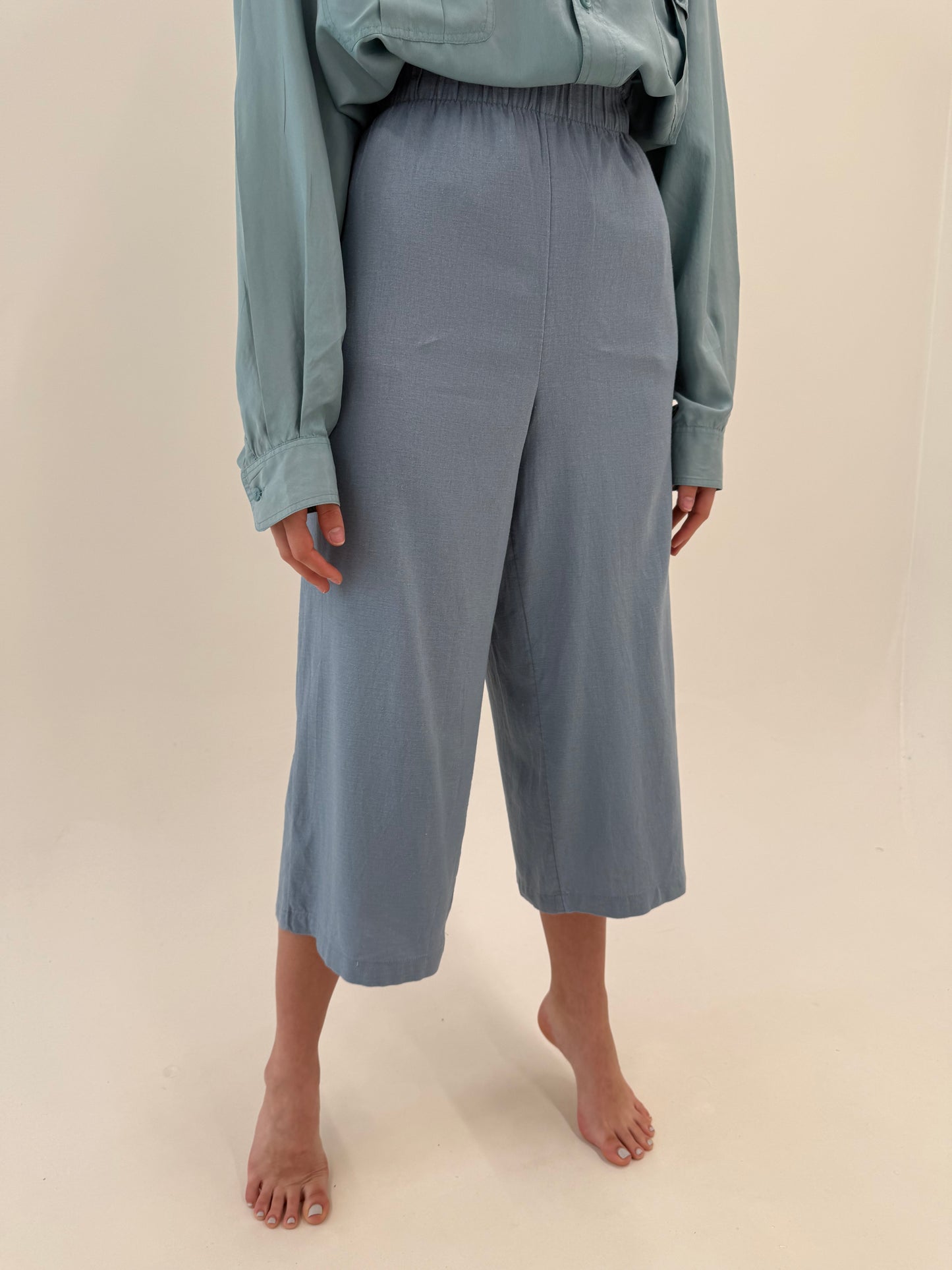 Pantaloni palazzo baby pink cu talie ultra înaltă marcată petite să 3/4