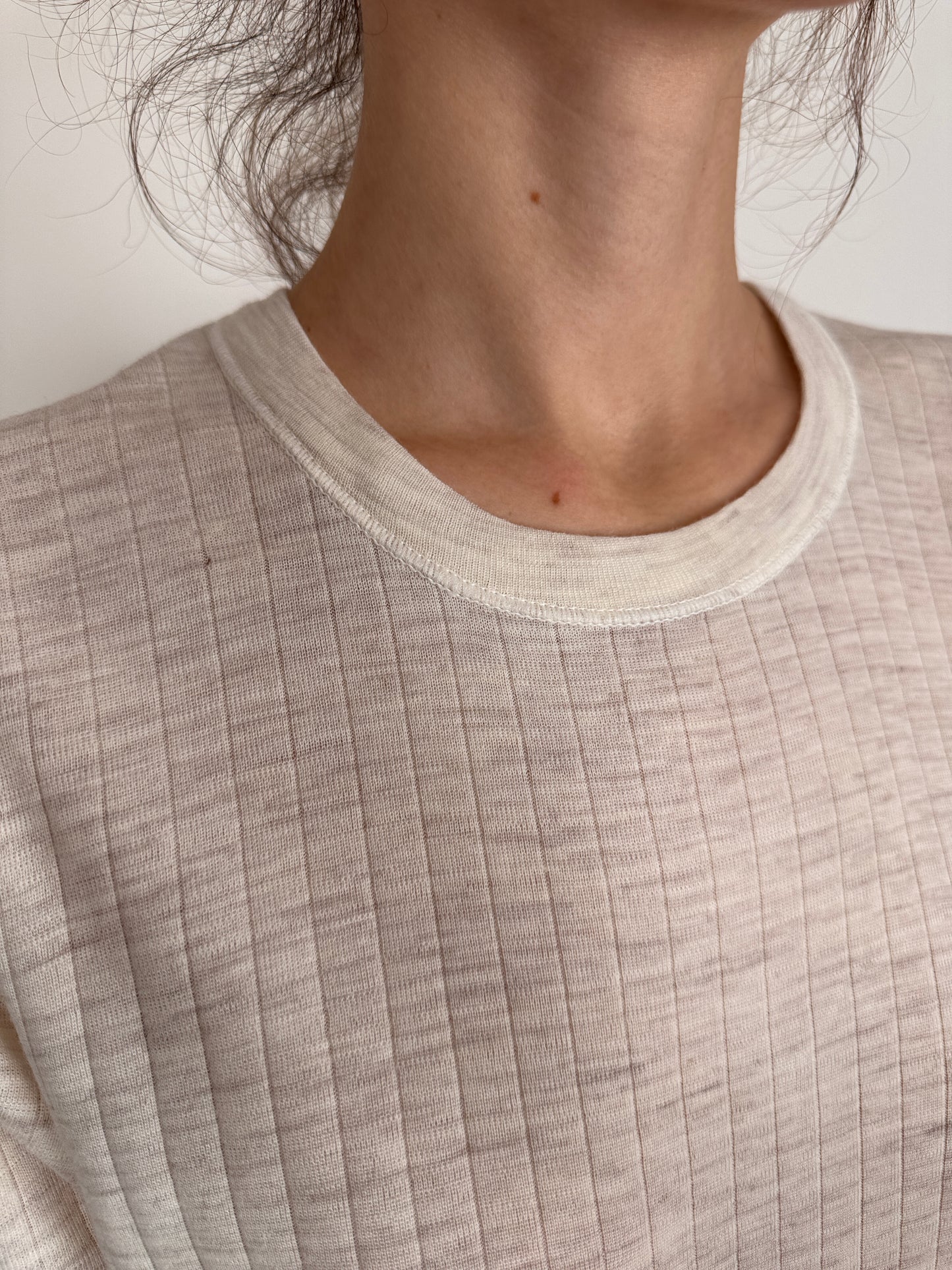 Top crew neck light nude din mix de lana extrafina foarte subțire