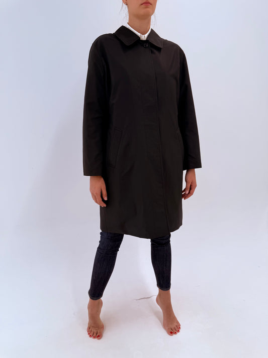 Trench negru clasic Burberry impermeabil cu interior din lana extrafina