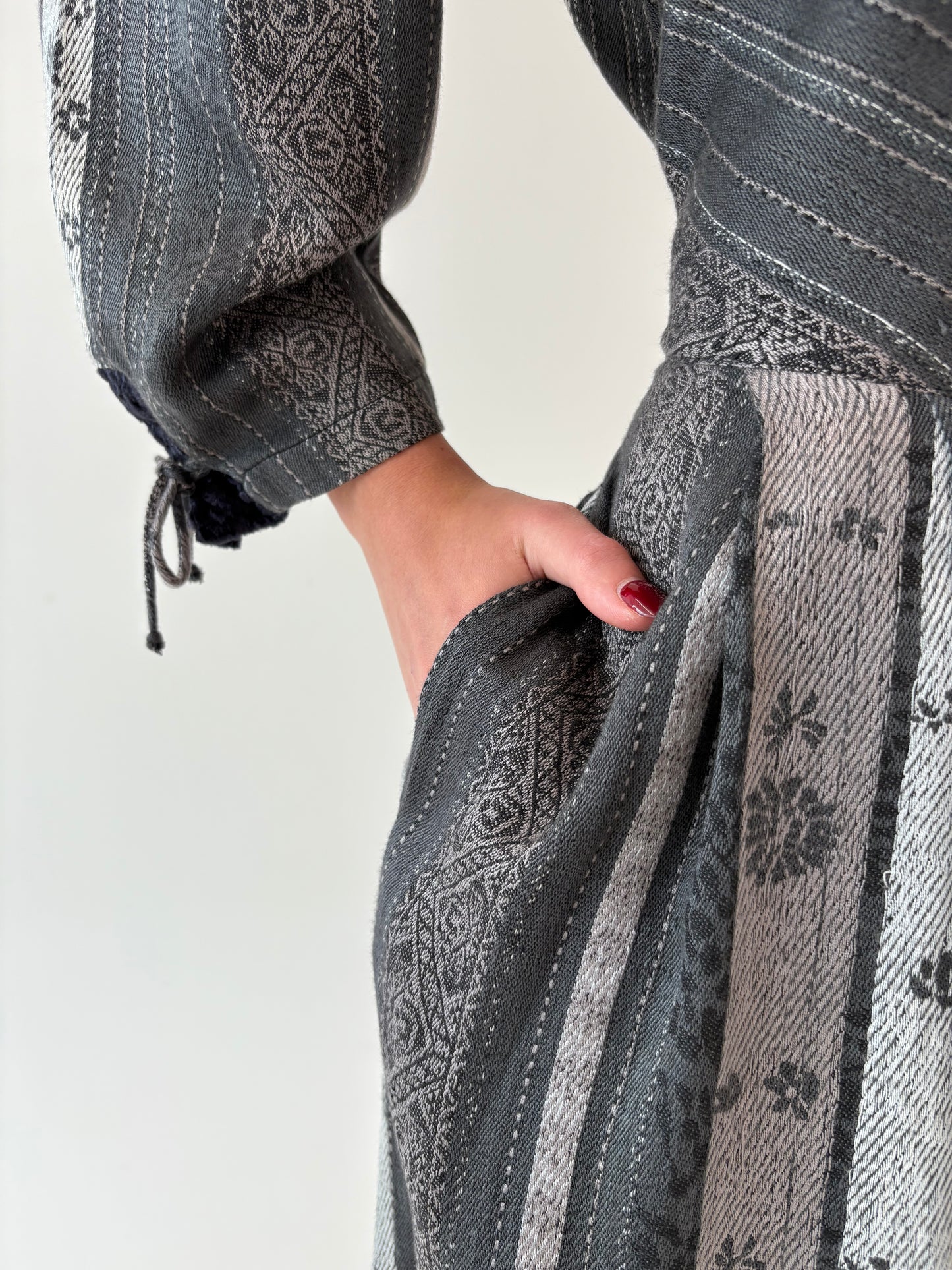 Rochie vintage cu corsaj și buzunare din bumbac și lana extrafina