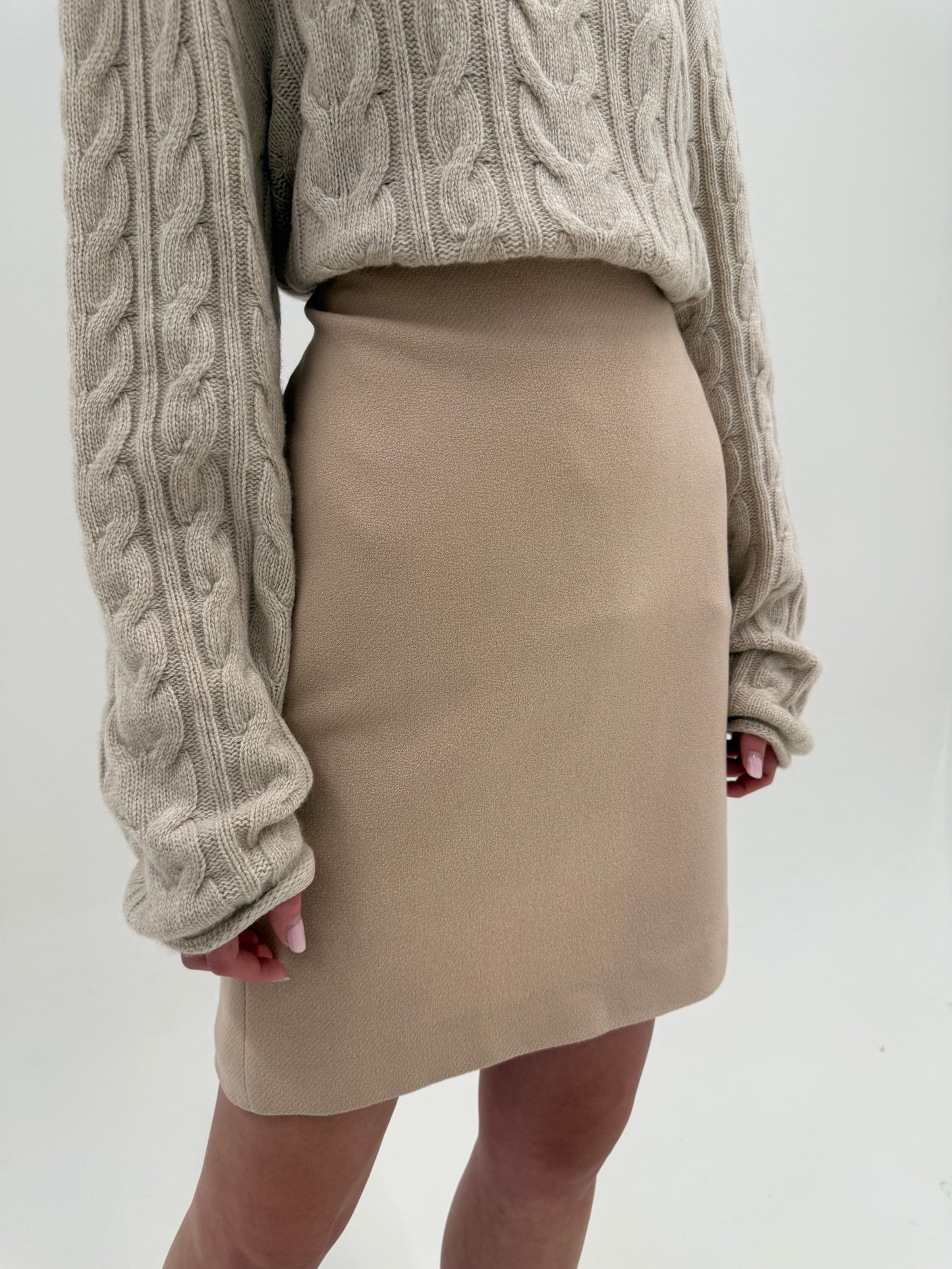 Fustă de brand luxury Marc Cain ivoire cu buline din lana excepțională