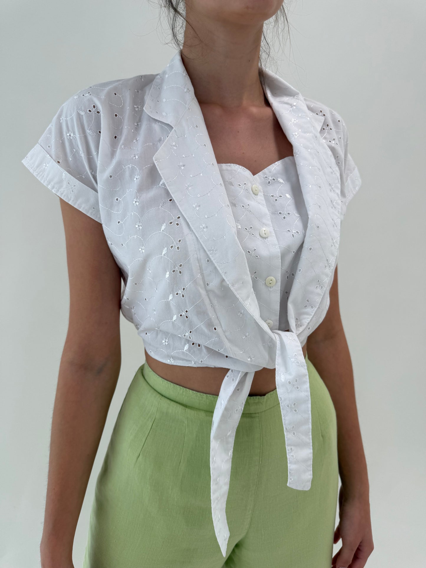 Corsaj vintage cropped din panzica de bumbac integral cu broderie anglaise
