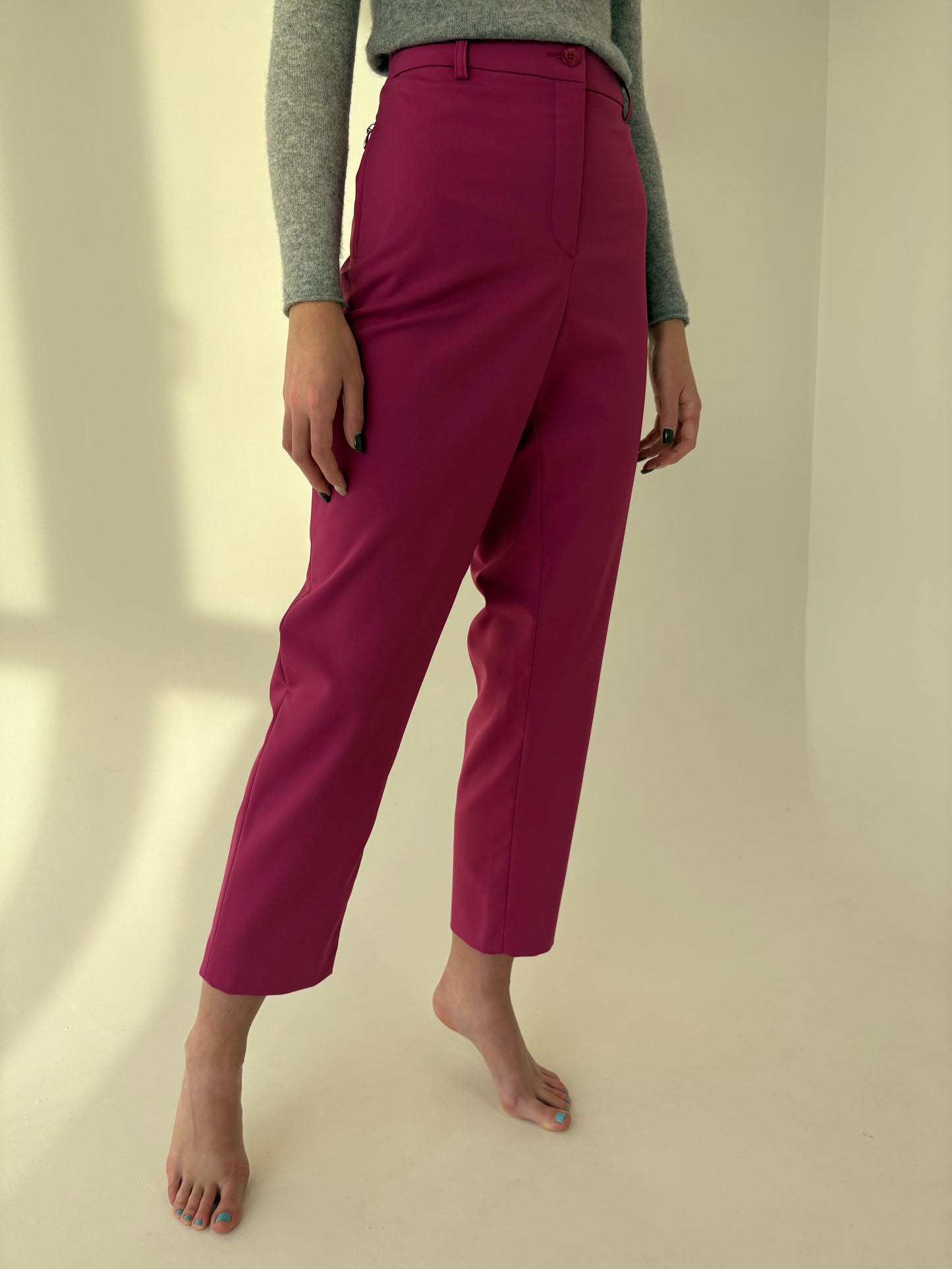 Pantaloni noi Madeleine dark rasberry red plus size