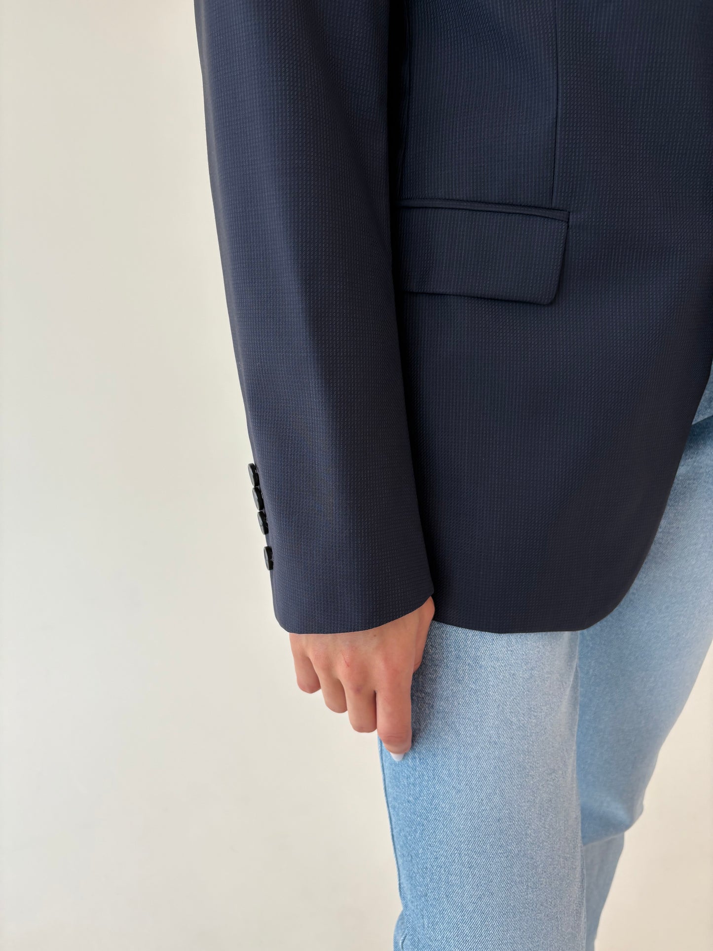 Sacou Navy Joop din stofita satinata super 100’s în croi actual de la zi la seară