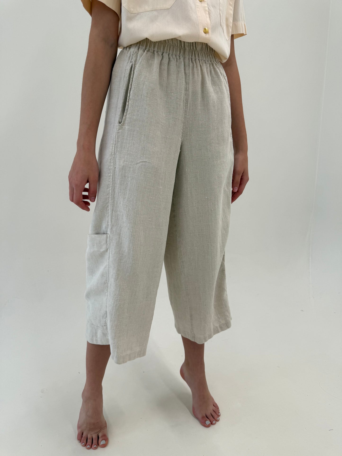 Pantaloni din pânză de in sand nude petite cu talie ultra înaltă elastică