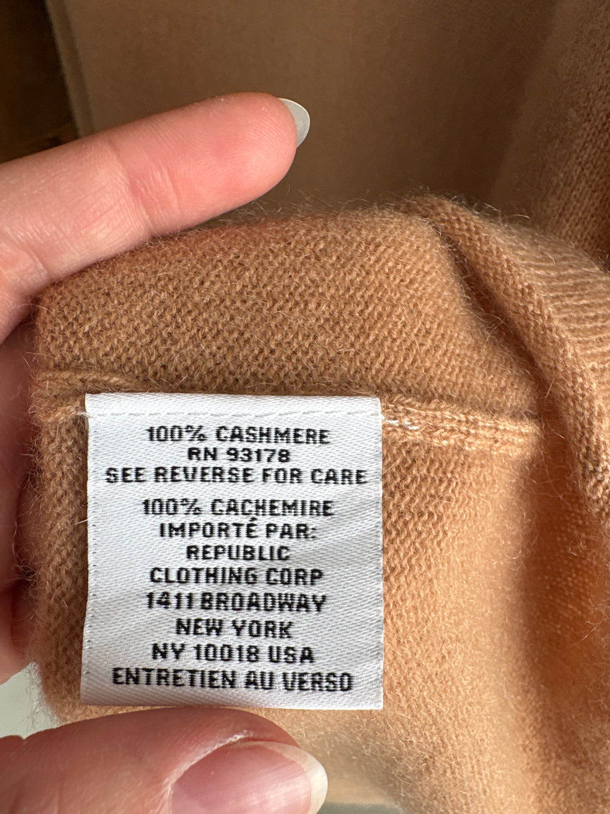 Rochie camel minimalistă din cașmir