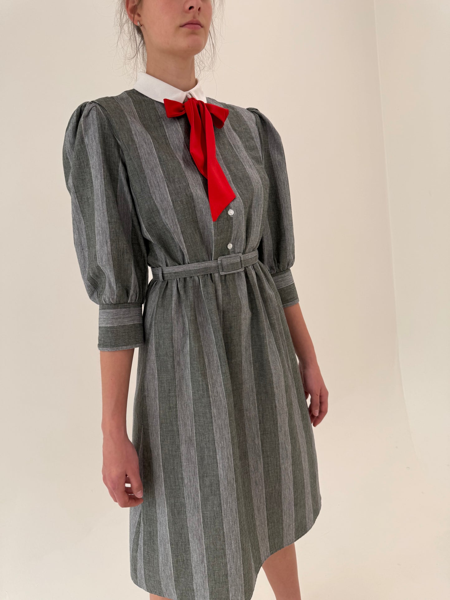 Rochie vintage din pânză în stil Prada și panglică cu curea proprie