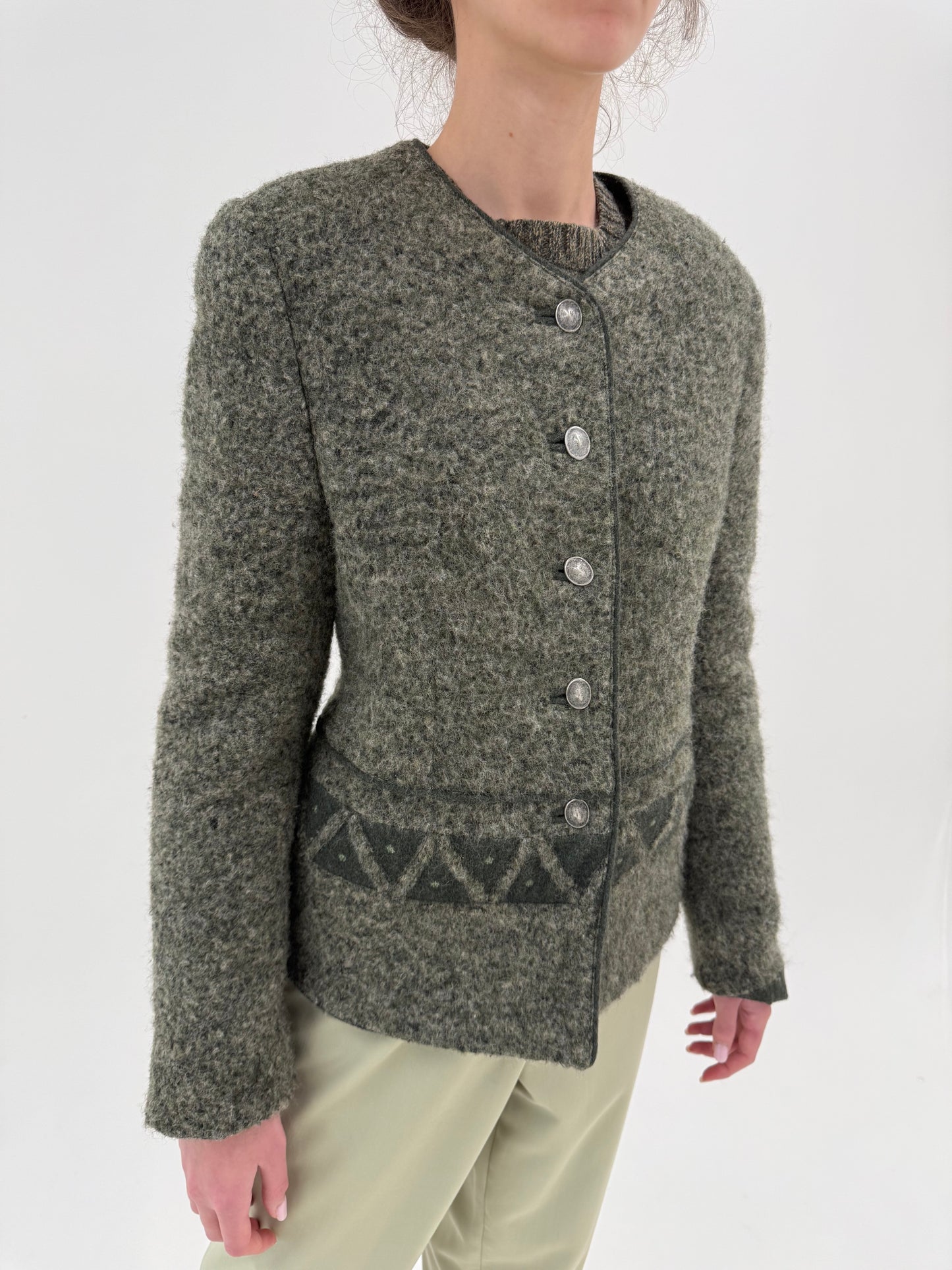 Sacou vintage din boucle gros de lana în croi foarte actual ușor boxy