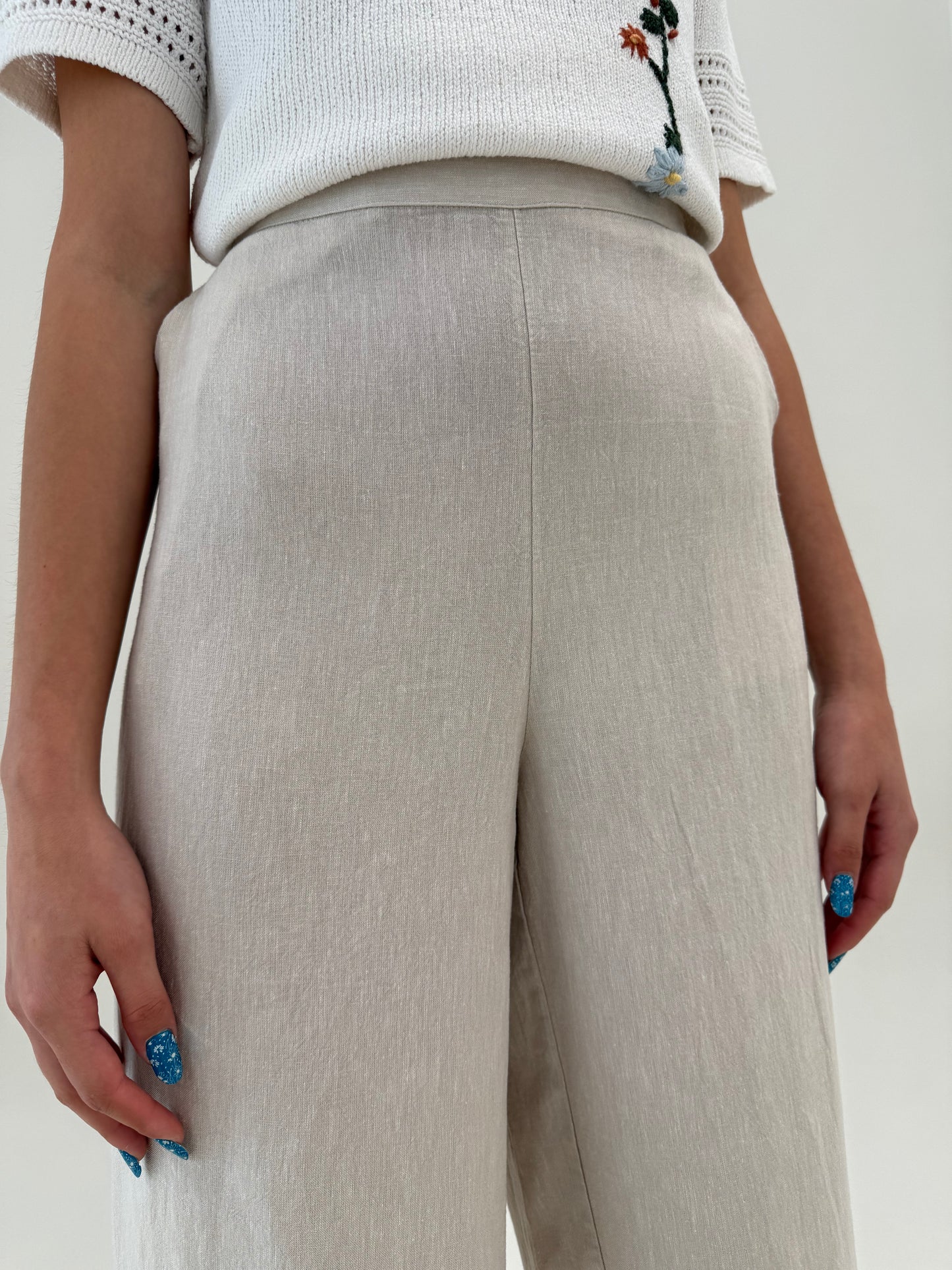 Pantaloni palazzk sand nude din in premium cu talie elastică