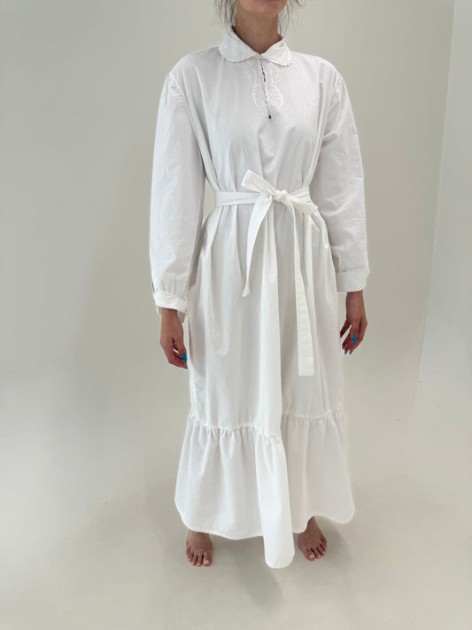 Rochie maxi cu broderie manuală delicată din pânză excepțională de in și bumbac