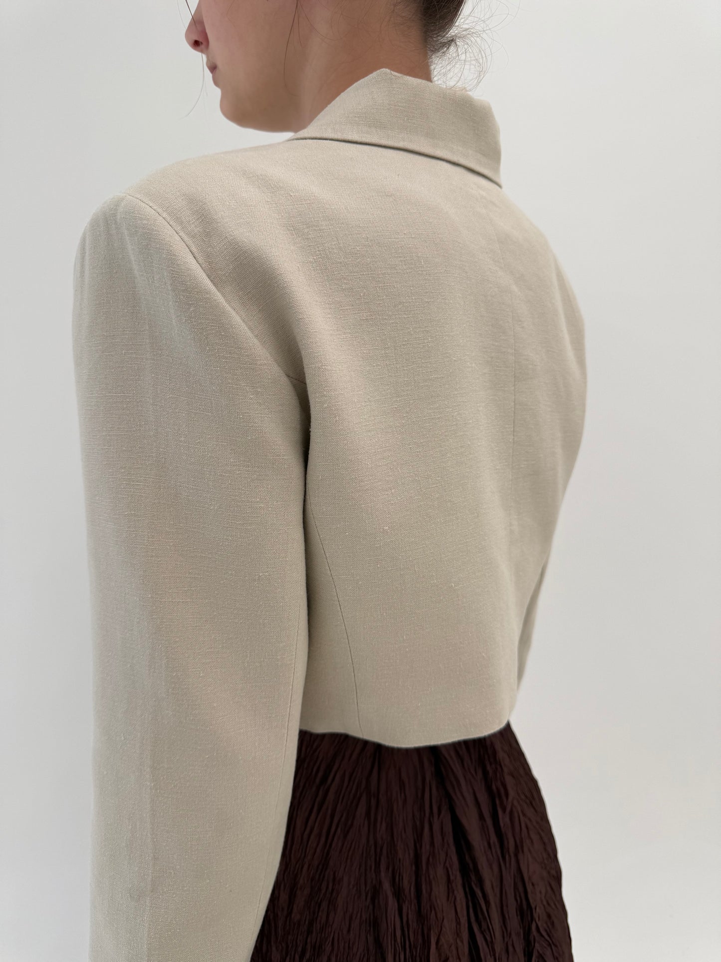 Sacou sand nude ușor cropped din în în croi lejer