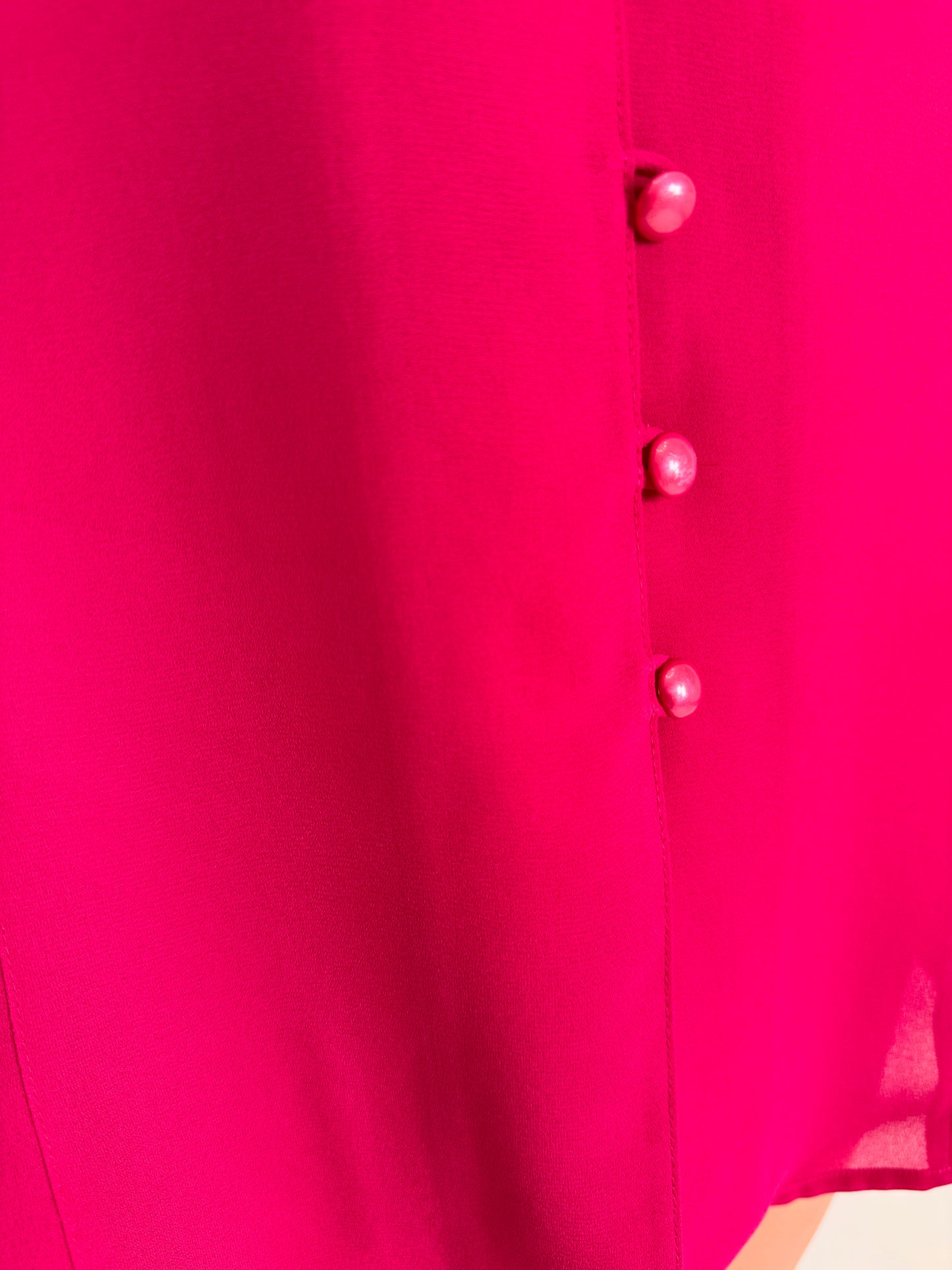 Cămașa viabtge fucsia cu aplicații de dantelă macrame