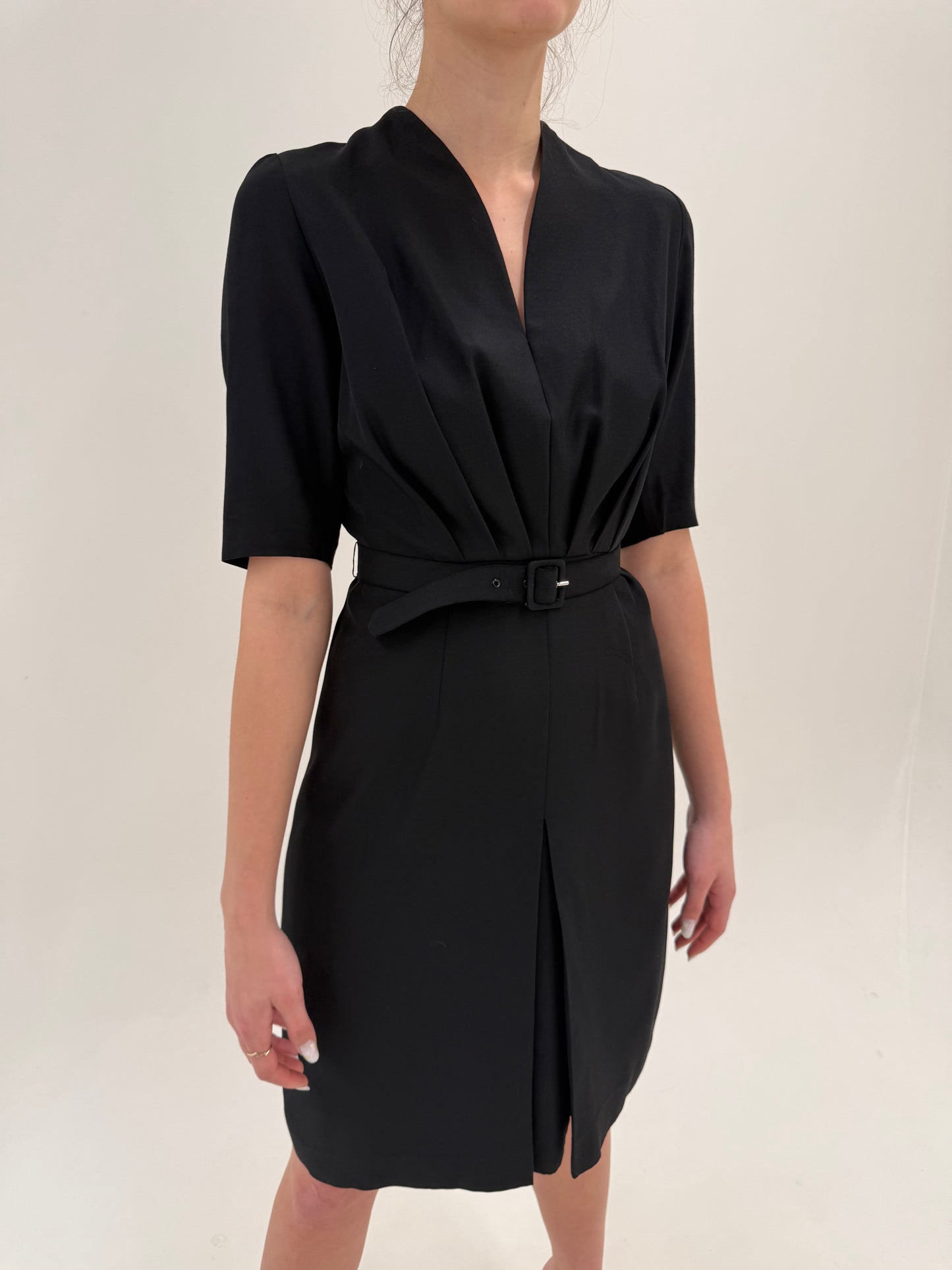 LBD vintage în croi cambrat cu talie marcată superb în croi tip sacou