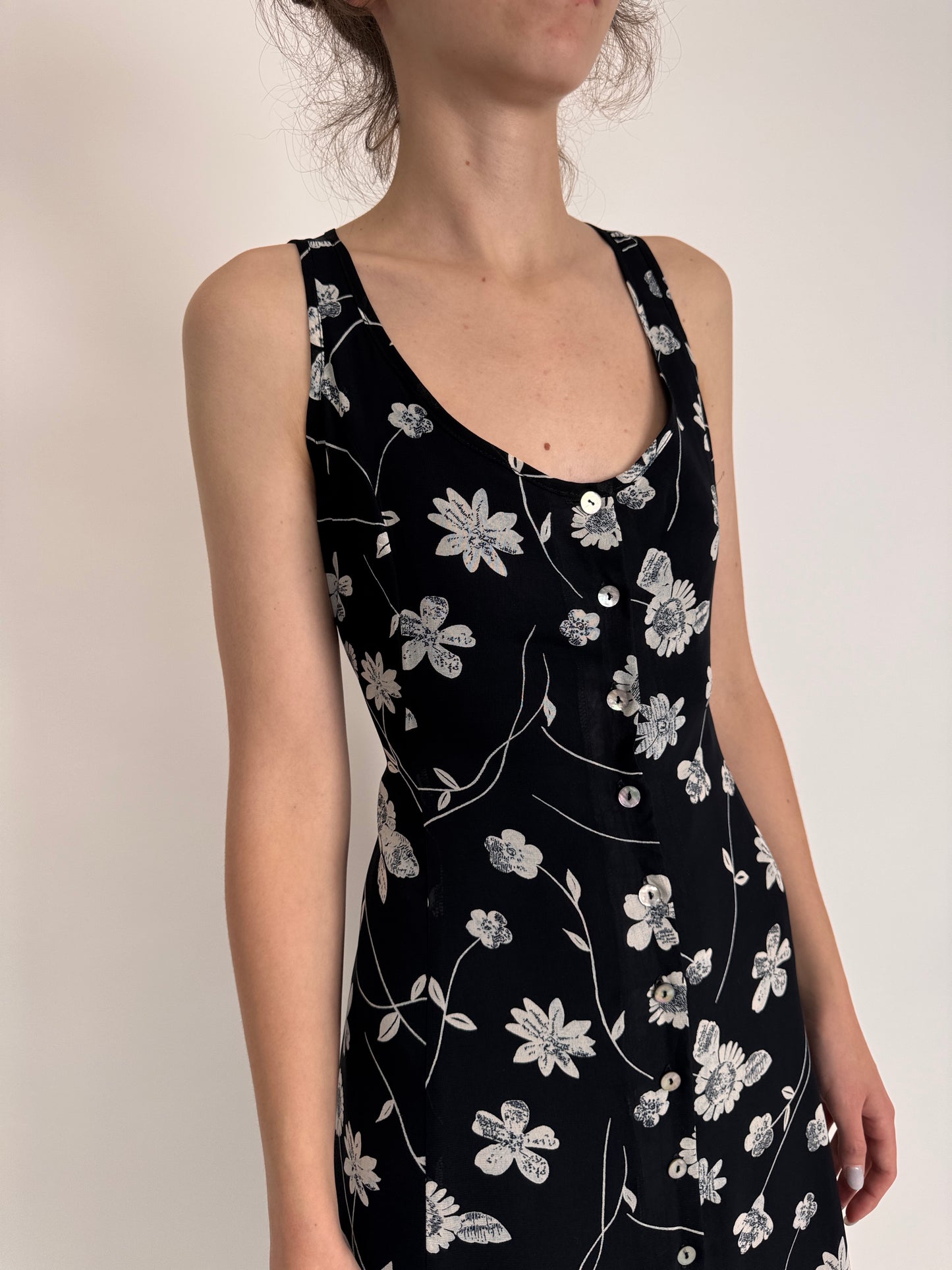 LBD vintage în croi ușor cambrat cu print floral